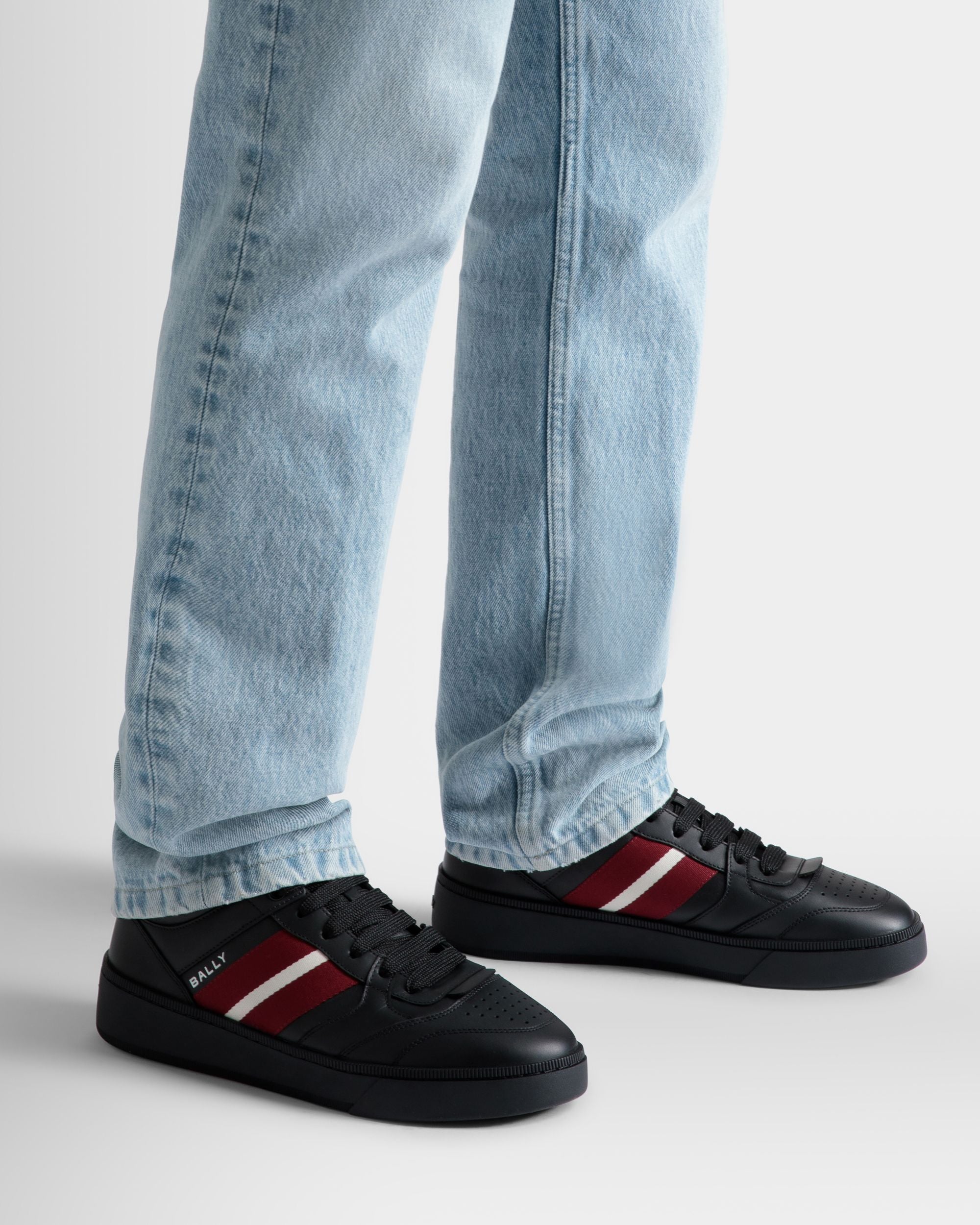 Zapatilla Raise De Piel En Negro - Hombre - Bally - 02