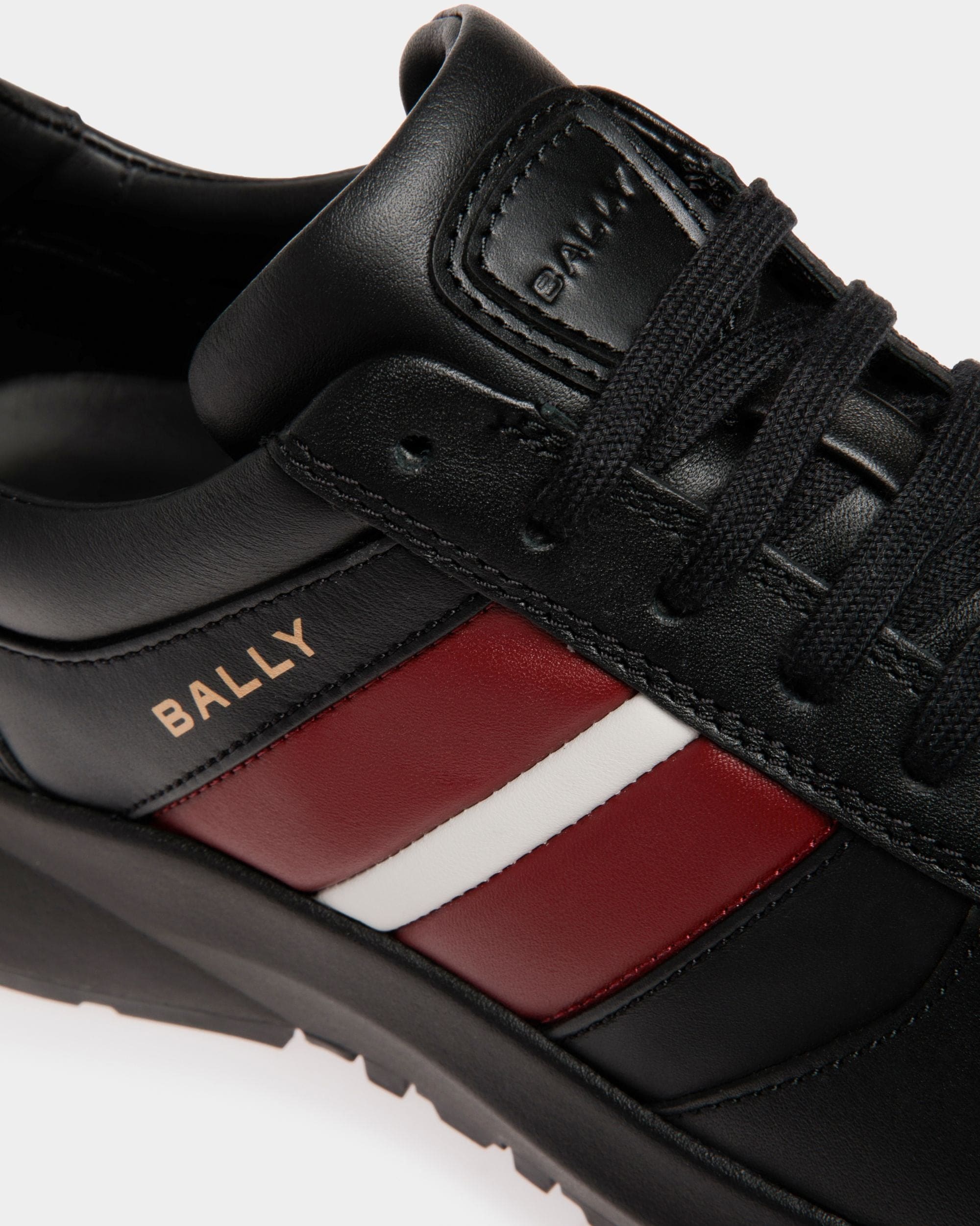 Men s Outline Sneaker In Black Leather Bally