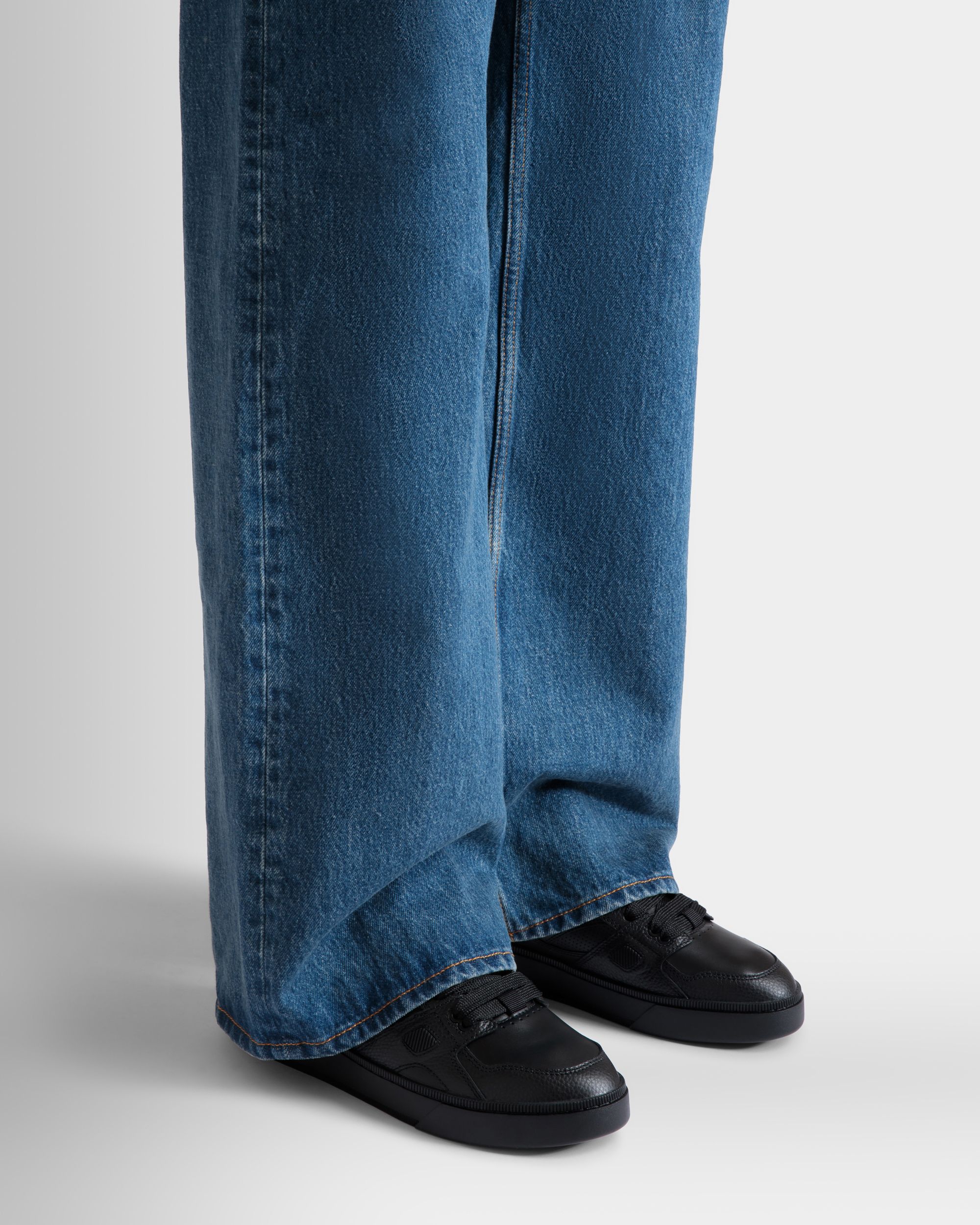 Raise Sneaker in Black Leather - Men's - Bally - 02
