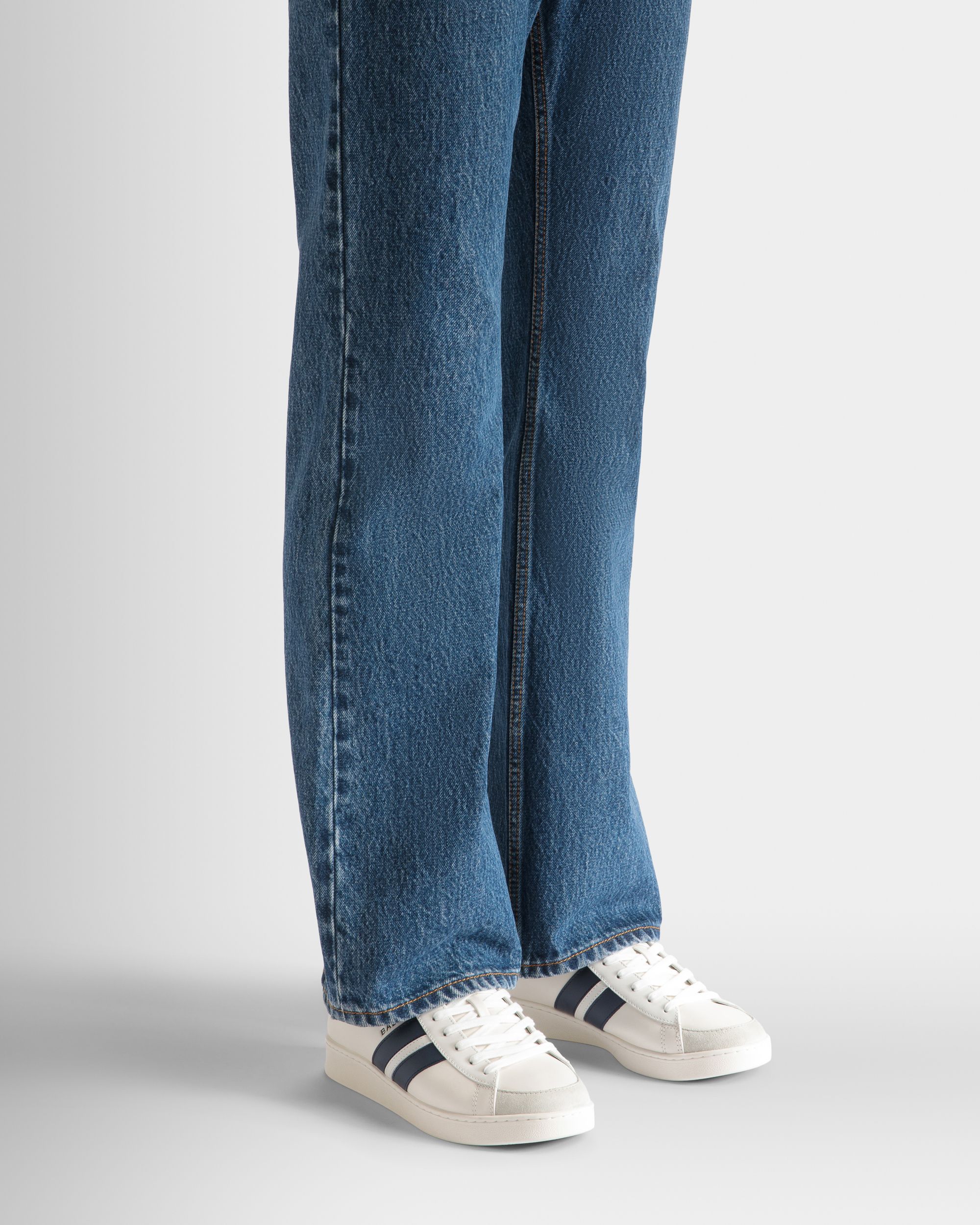 Zapatillas Tennis De Piel Blanca Y Navy Blue - Hombre - Bally - 02