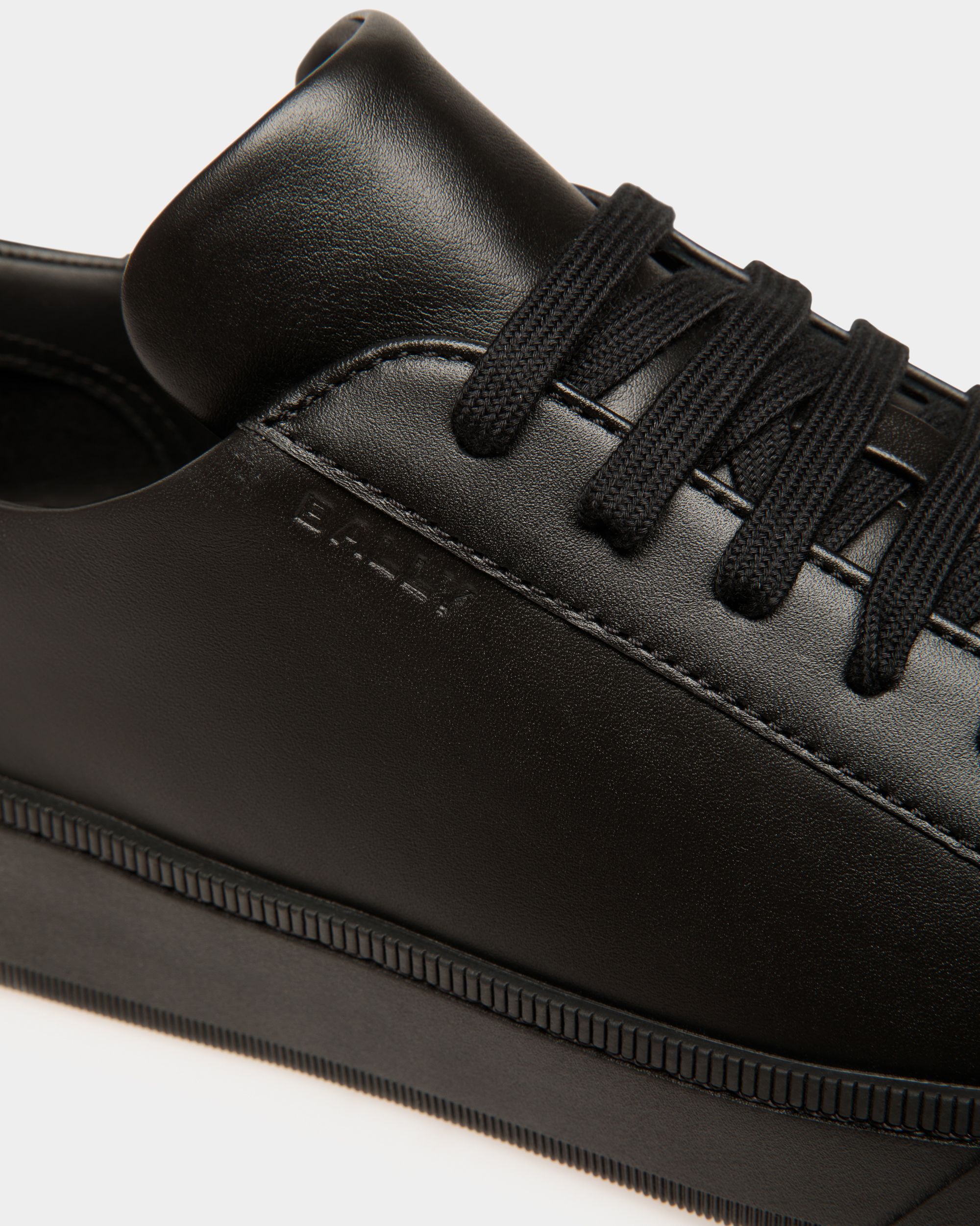 Raise Sneaker In Black Leather - Hombre - Bally - 01