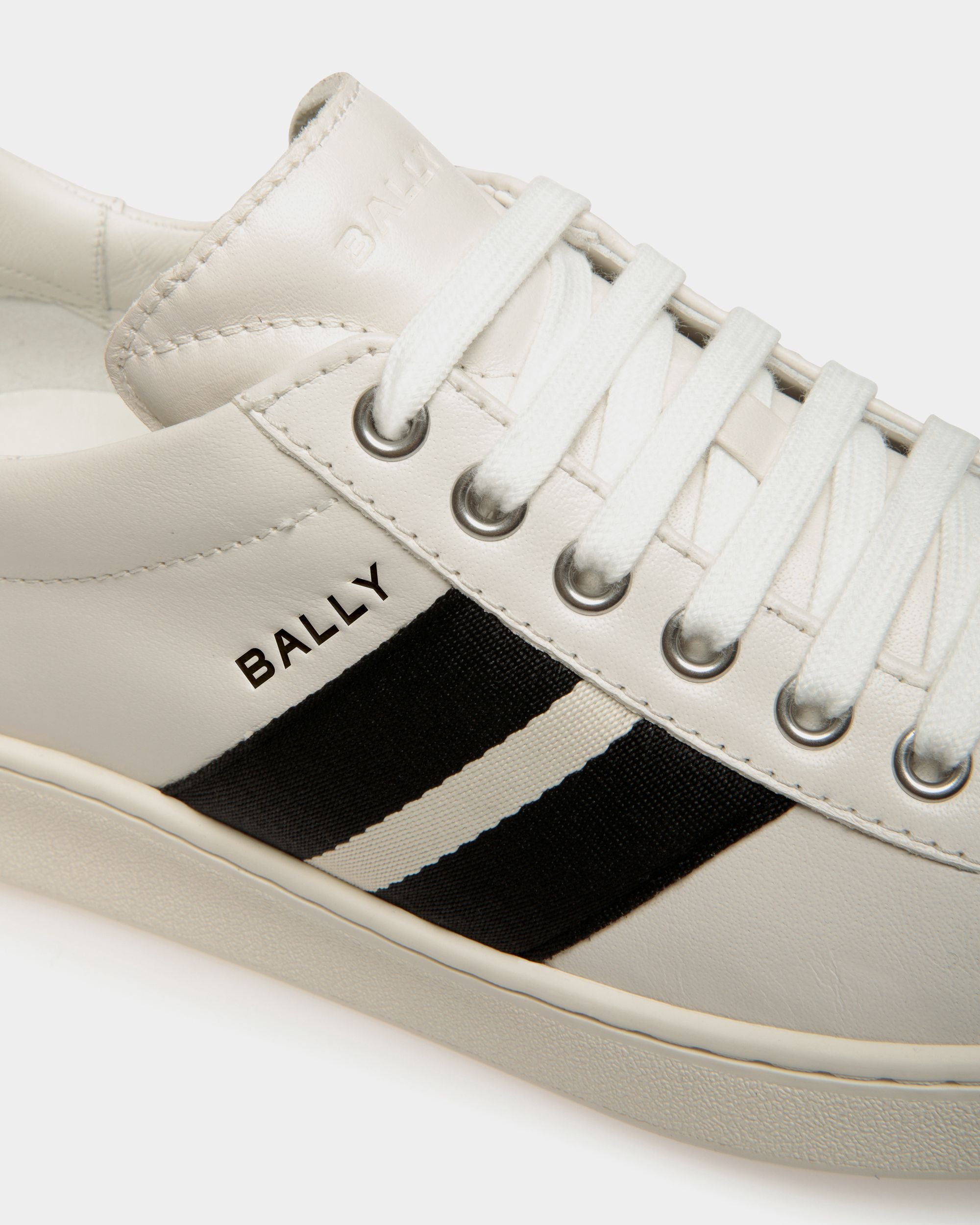 Zapatilla Tennis De Piel Blanca - Hombre - Bally - 05