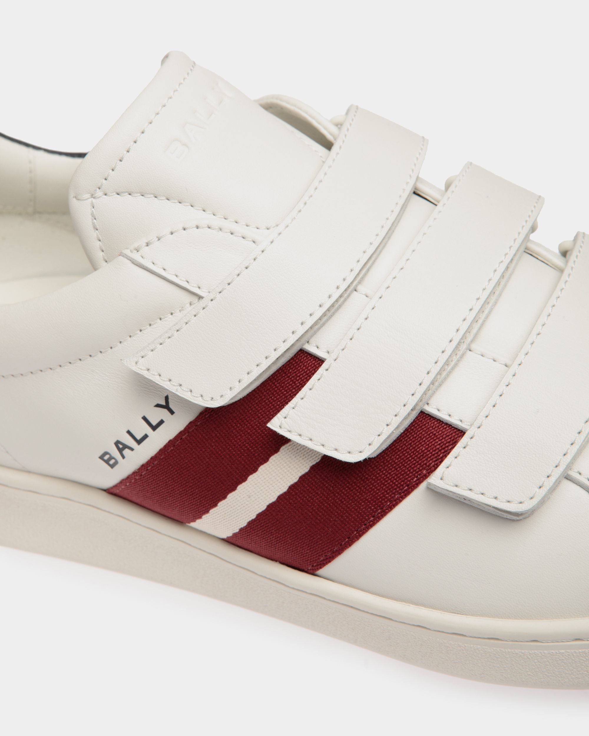 Zapatilla Tennis De Piel Blanca Y Navy Blue - Hombre - Bally - 06