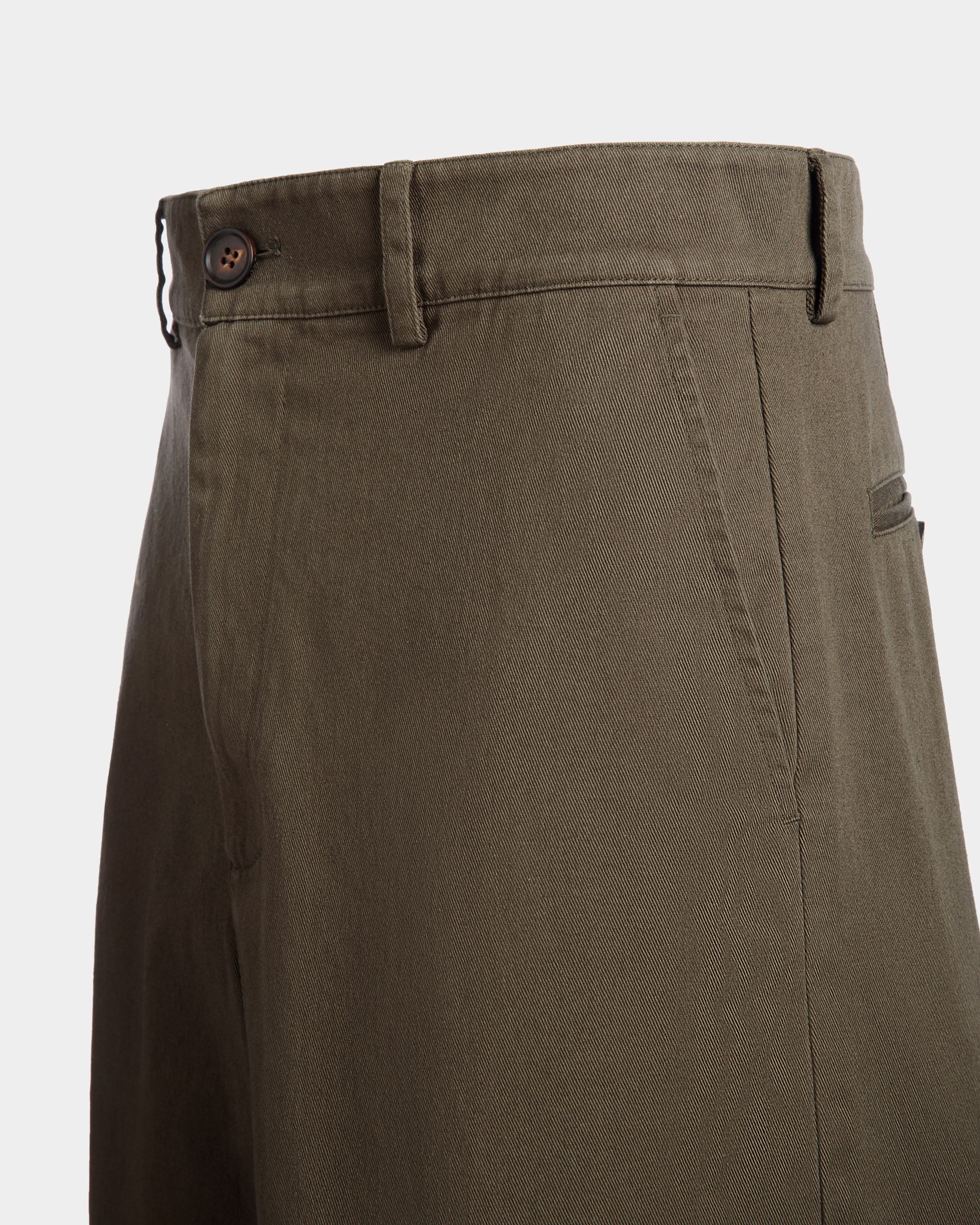 Adrien Brody Travel Collection Shorts In Military Green Cotton - Men's - Bally - 06
