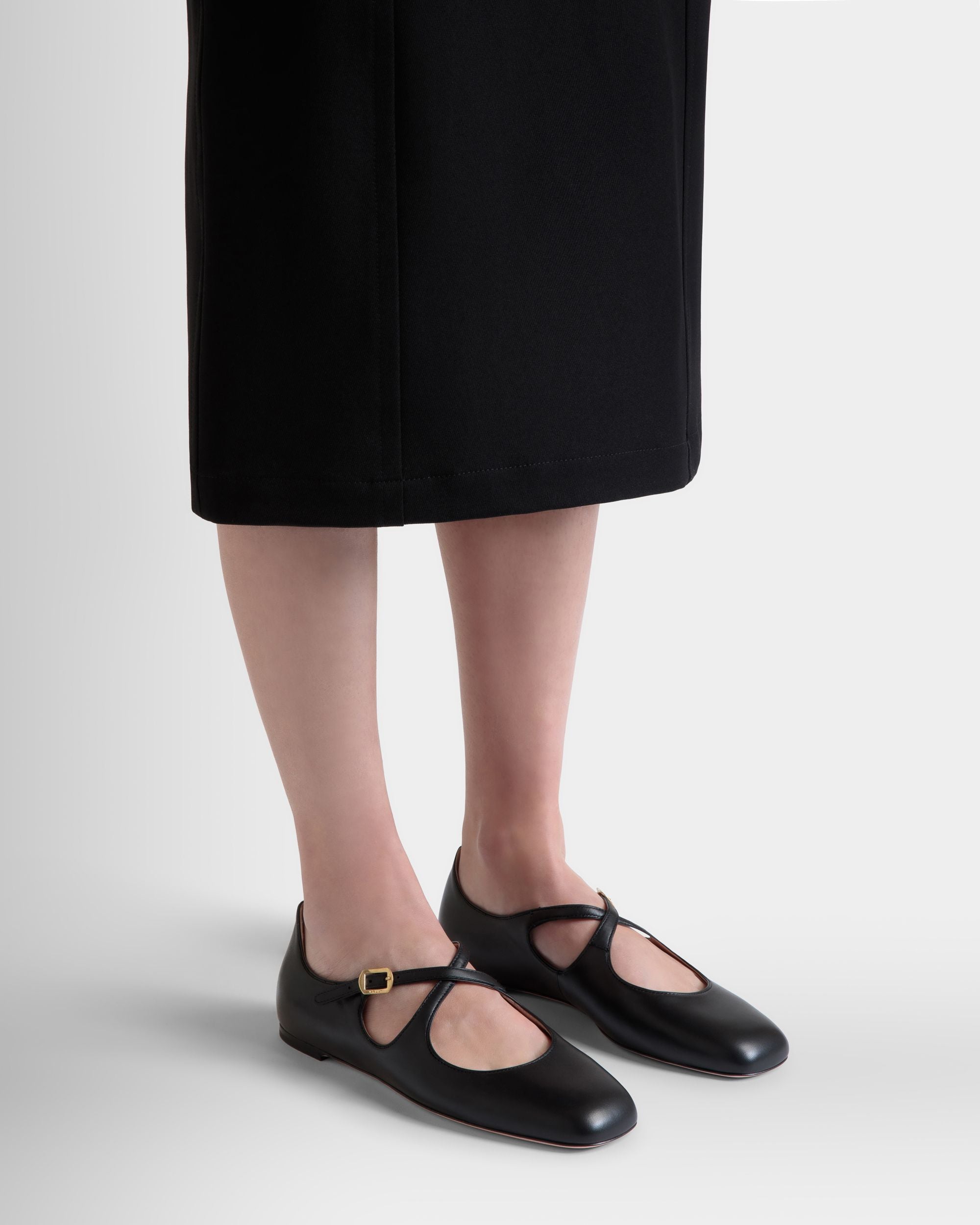 Zapato Plano Ballyrina De Piel Negra - Mujer - Bally - 02