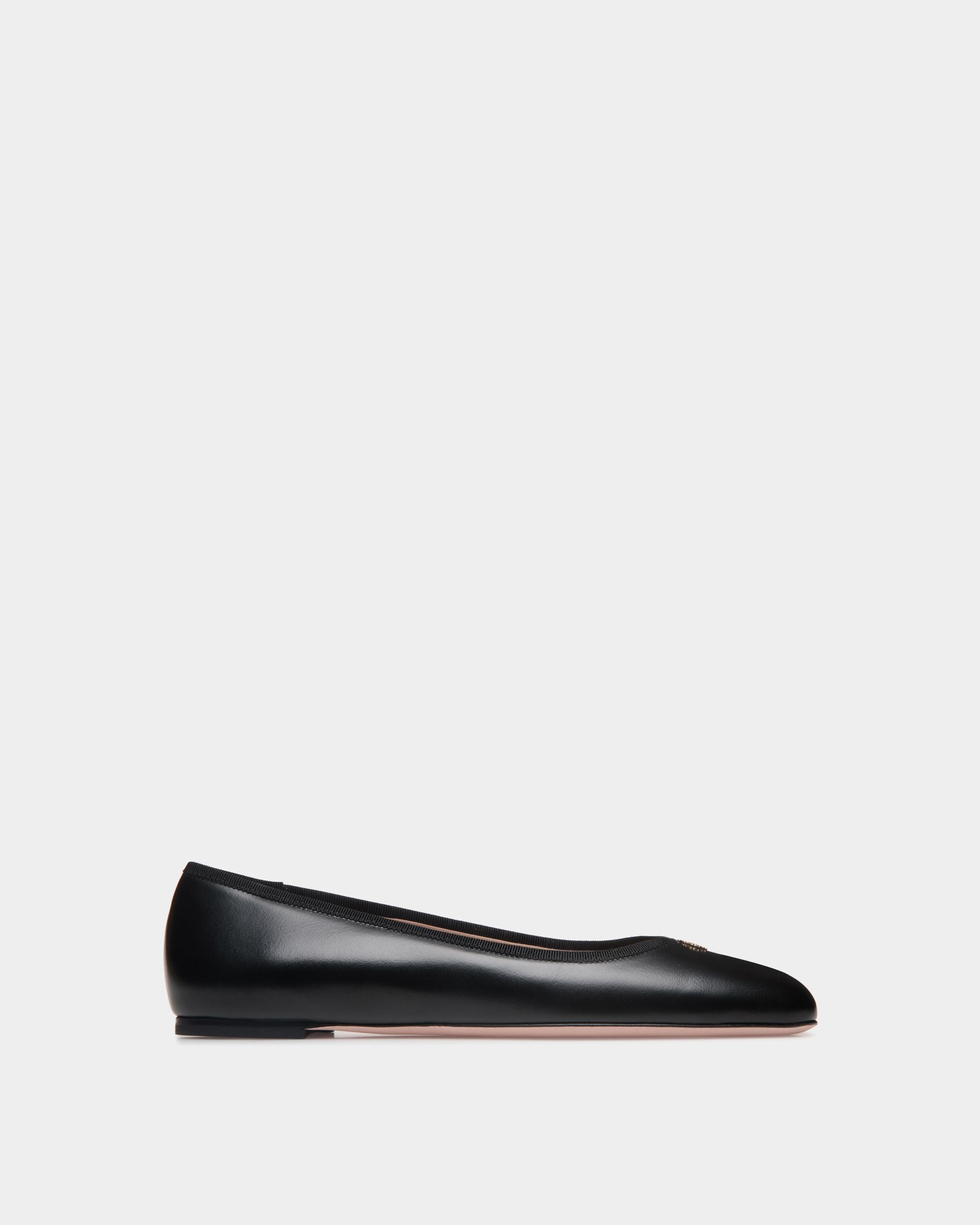 Ballyrina Flat in Black Leather - Mujer - Bally - 01