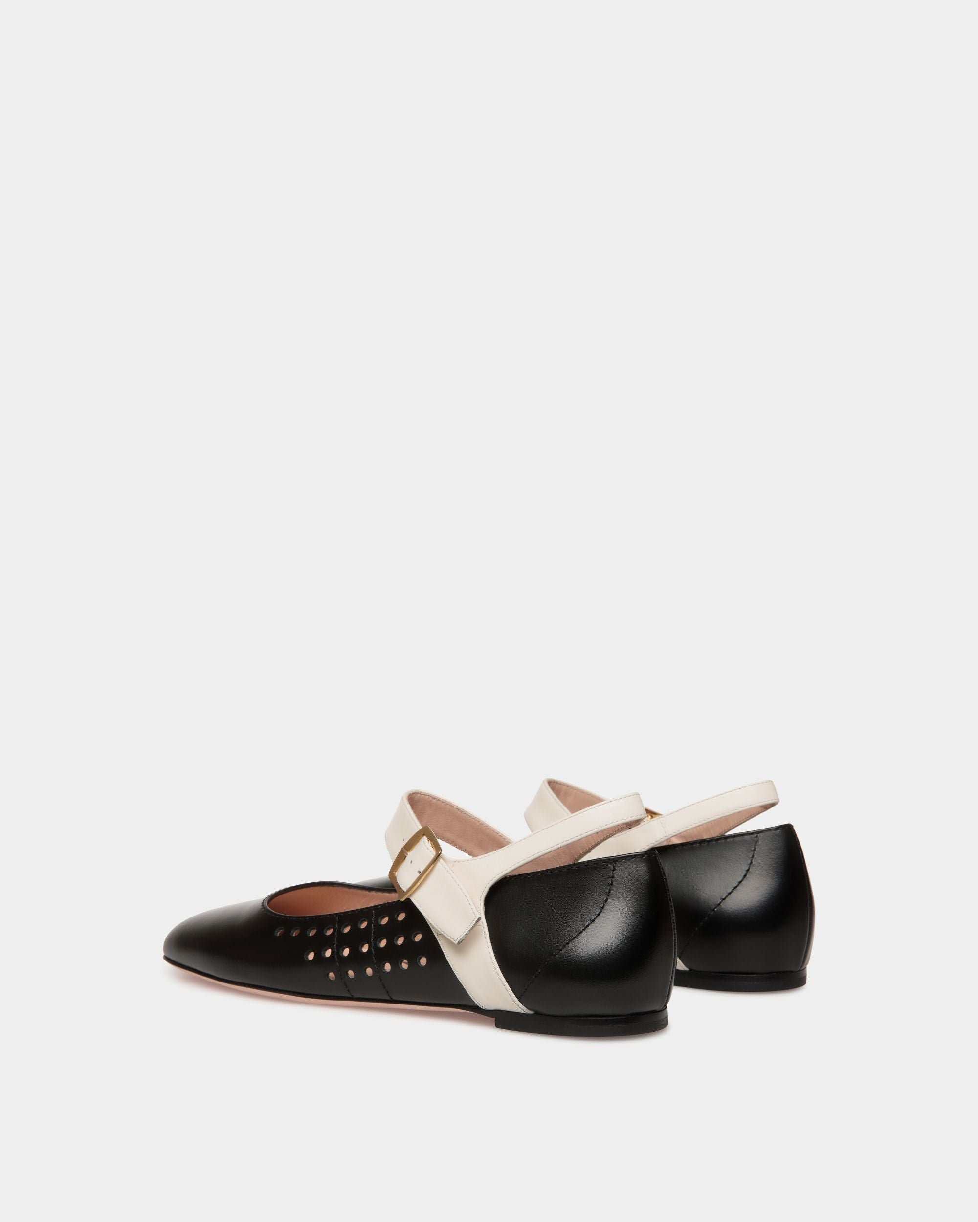 Zapato Plano Ballyrina De Piel Negra Y Blanca - Mujer - Bally - 04