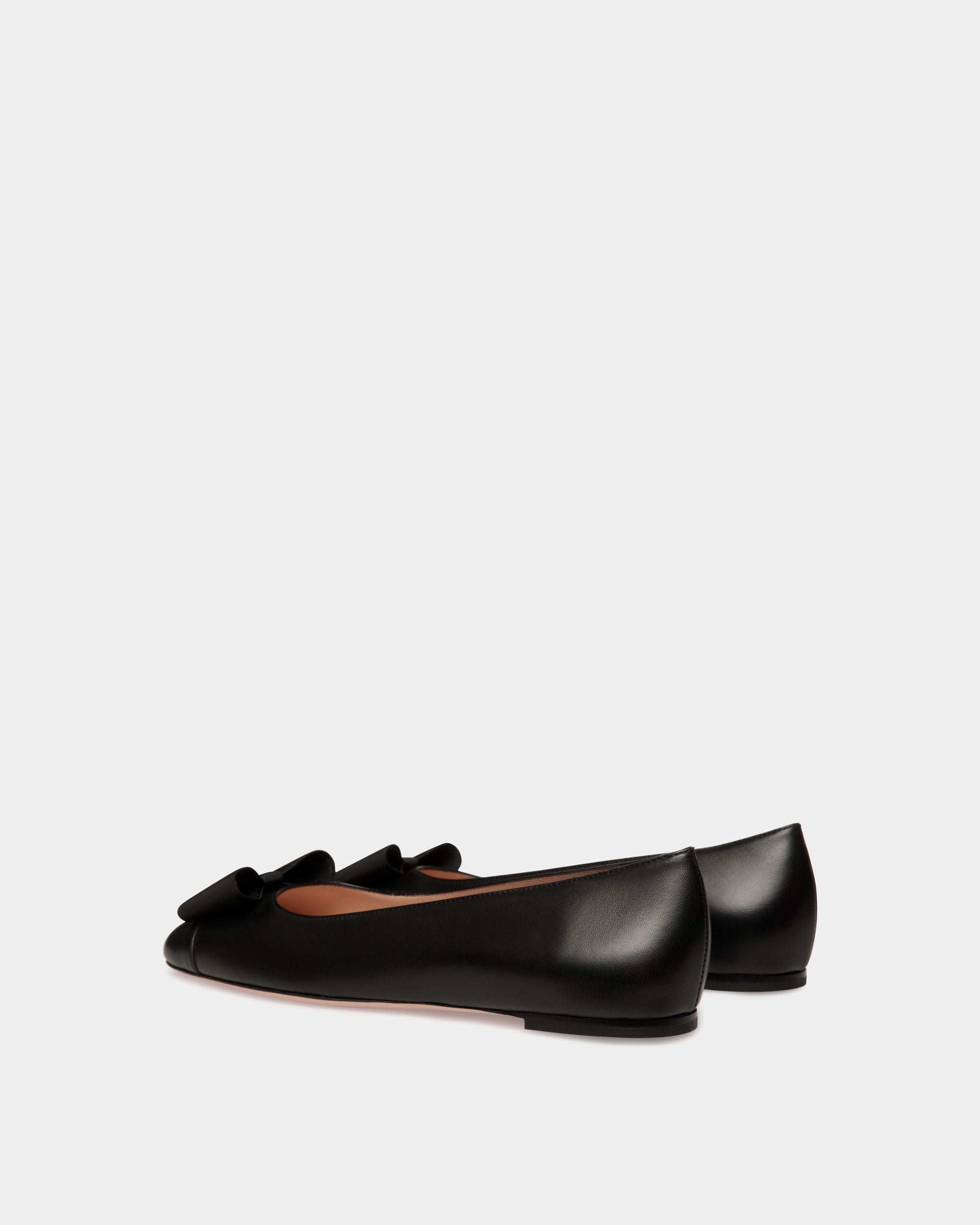 Zapato Plano B-Bow De Piel Negra - Mujer - Bally - 04