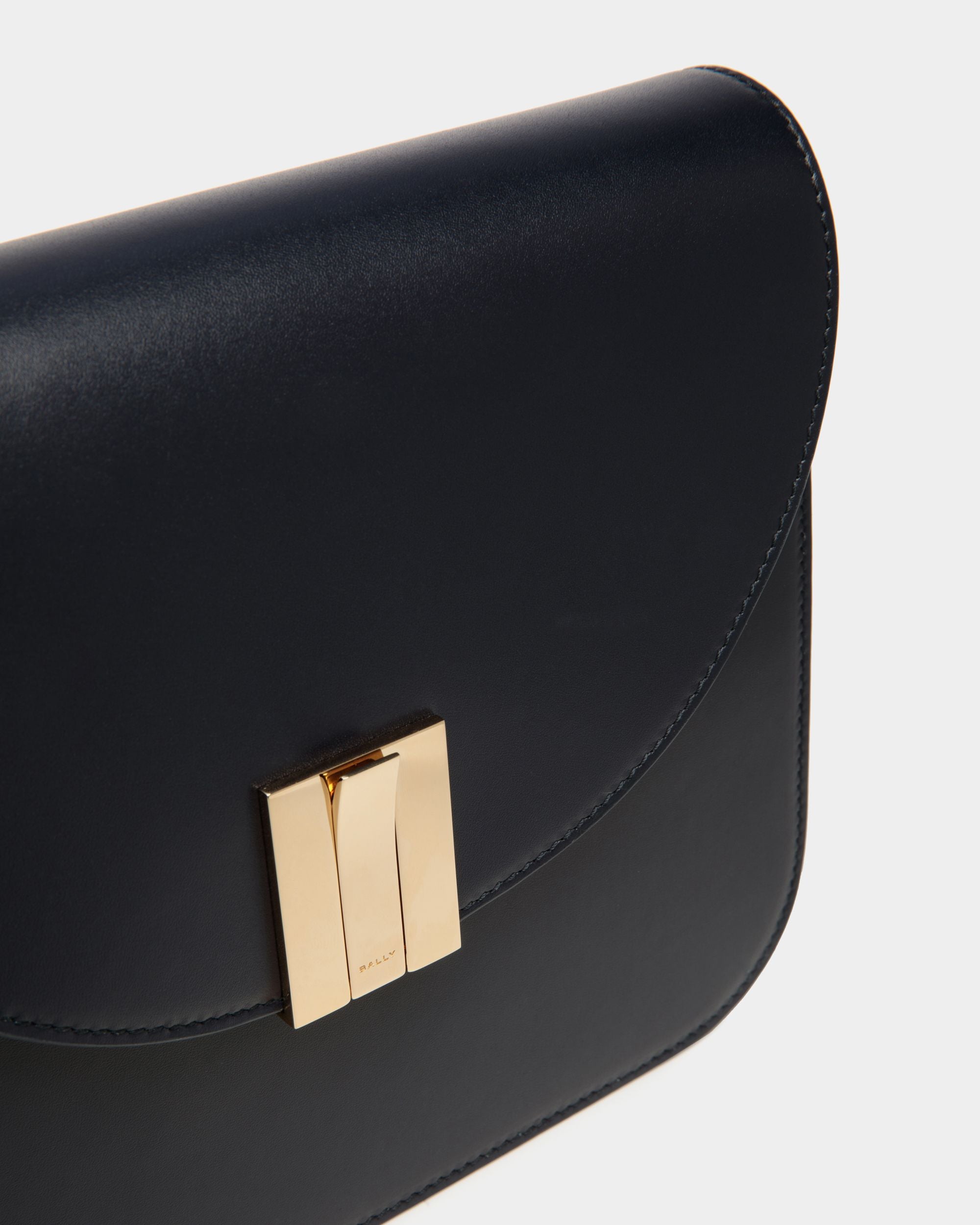 Bandolera Ollam De Piel Navy Blue - Mujer - Bally - 04
