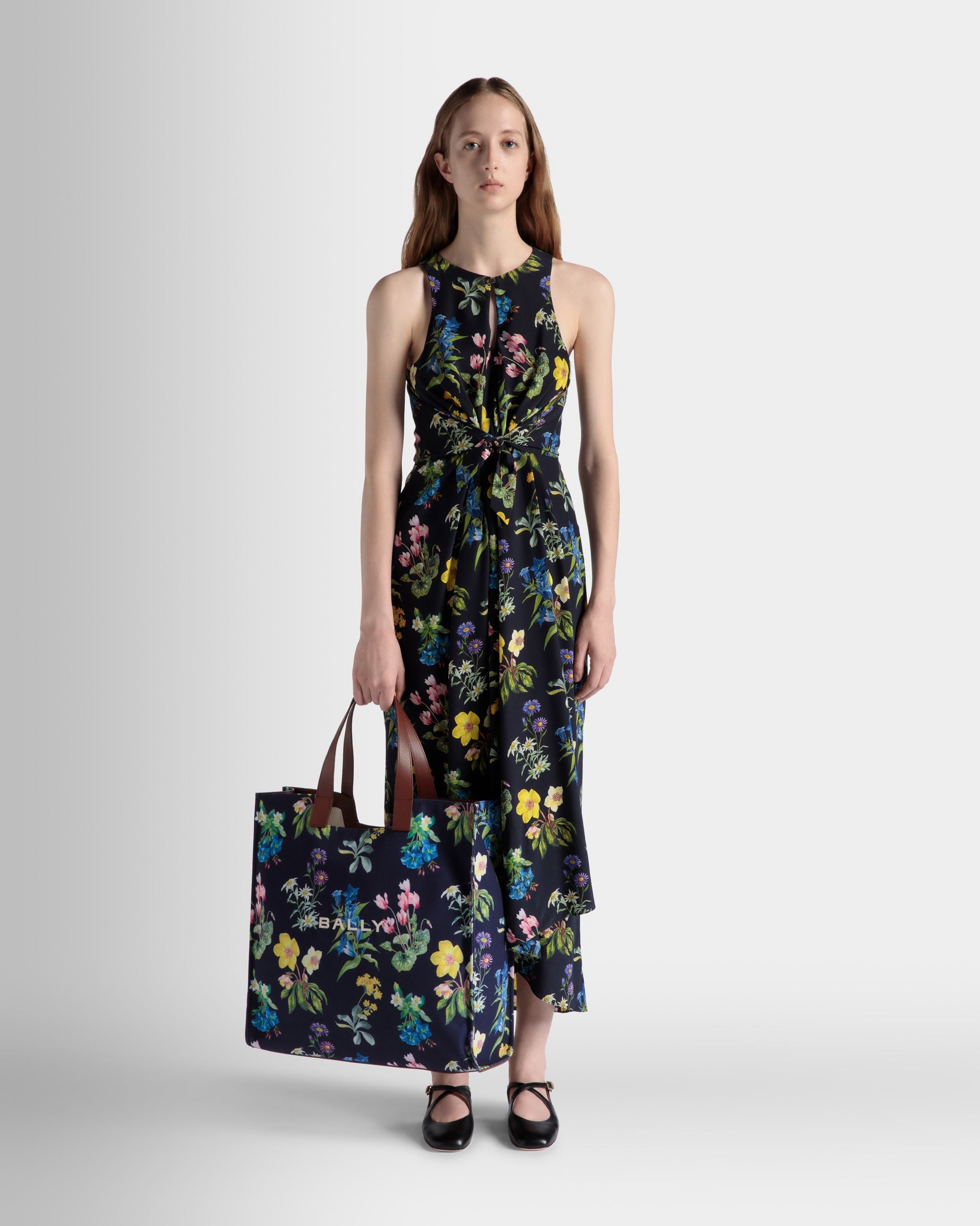 Easy Bally Tote Bag In Mountain Flower Print Canvas And Leather - Women's - Bally - 02