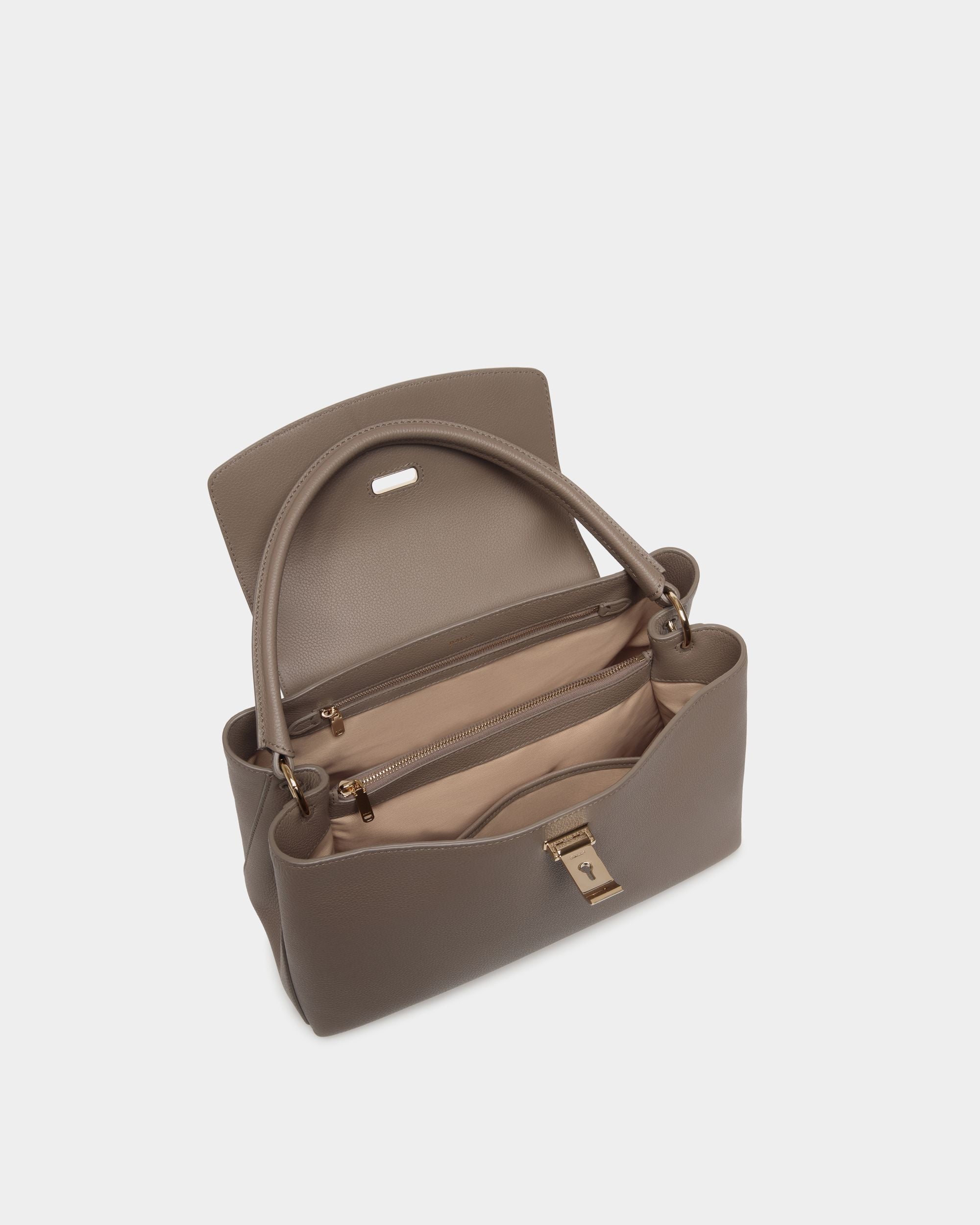 Bolso Con Asa Superior Lock Me De Piel Granulada Topo - Mujer - Bally - 05