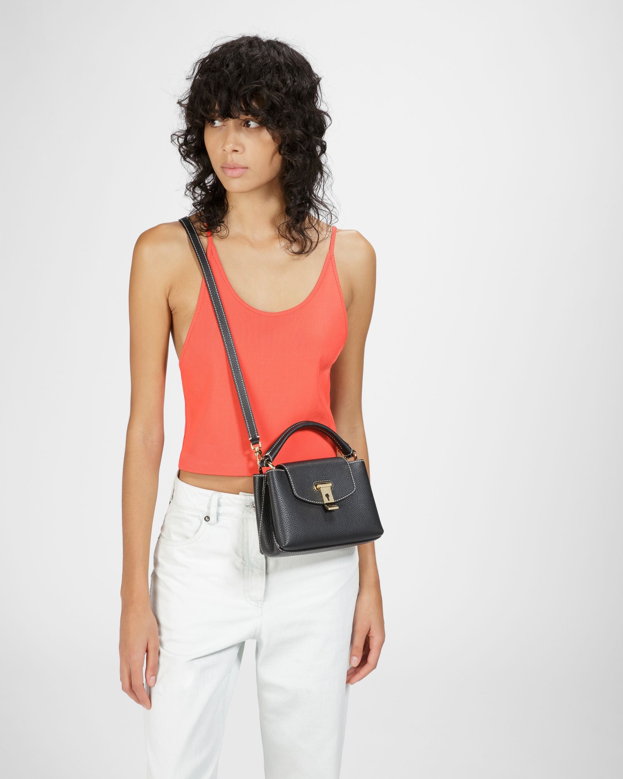 Layka Xs Minibolso De Piel En Negro - Mujer - Bally - 02