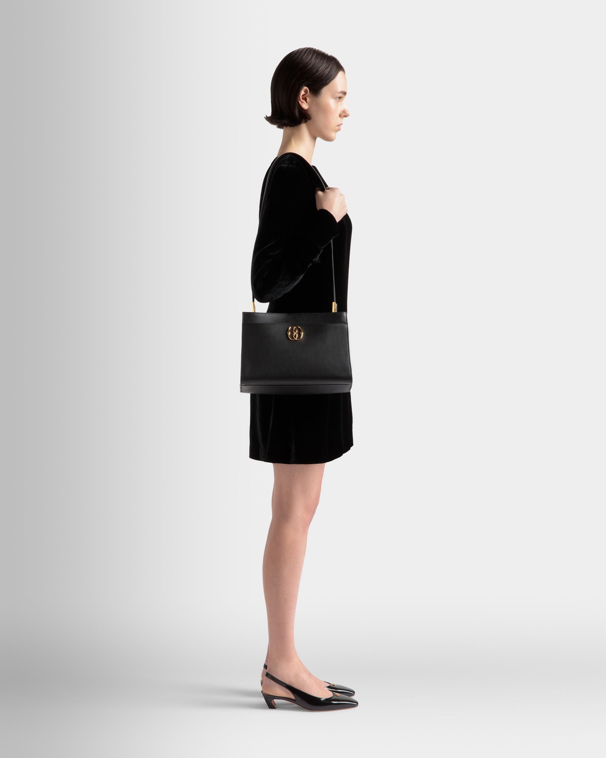 Emblem Shoulder Bag In Black Grained Leather - Women's - Bally - 02