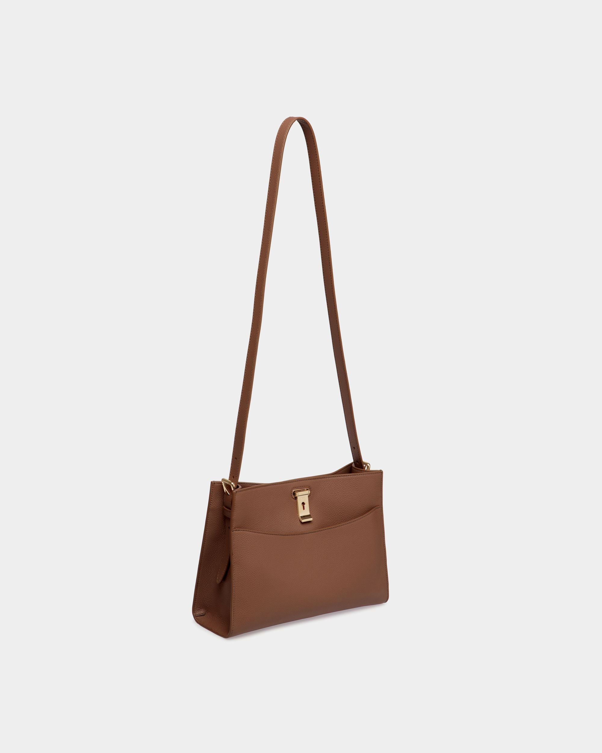 Lock Me Shoulder Bag in Brown Grained Leather - Mujer - Bally - 05