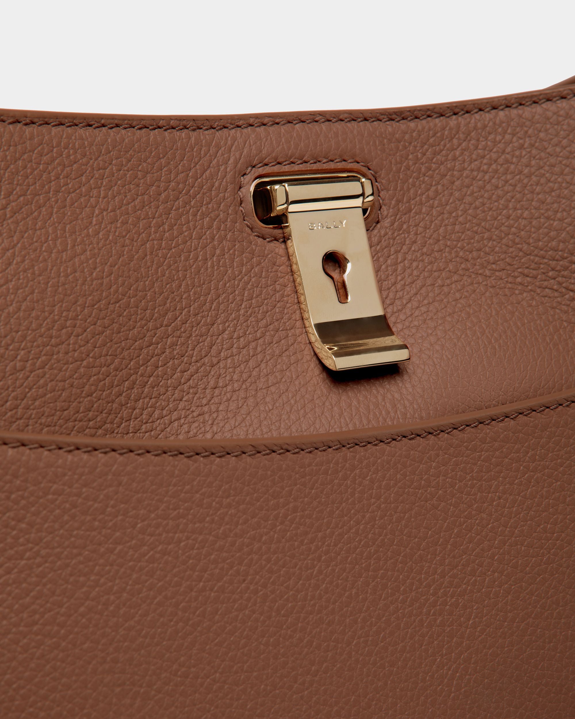 Lock Me Shoulder Bag in Brown Grained Leather - Mujer - Bally - 06