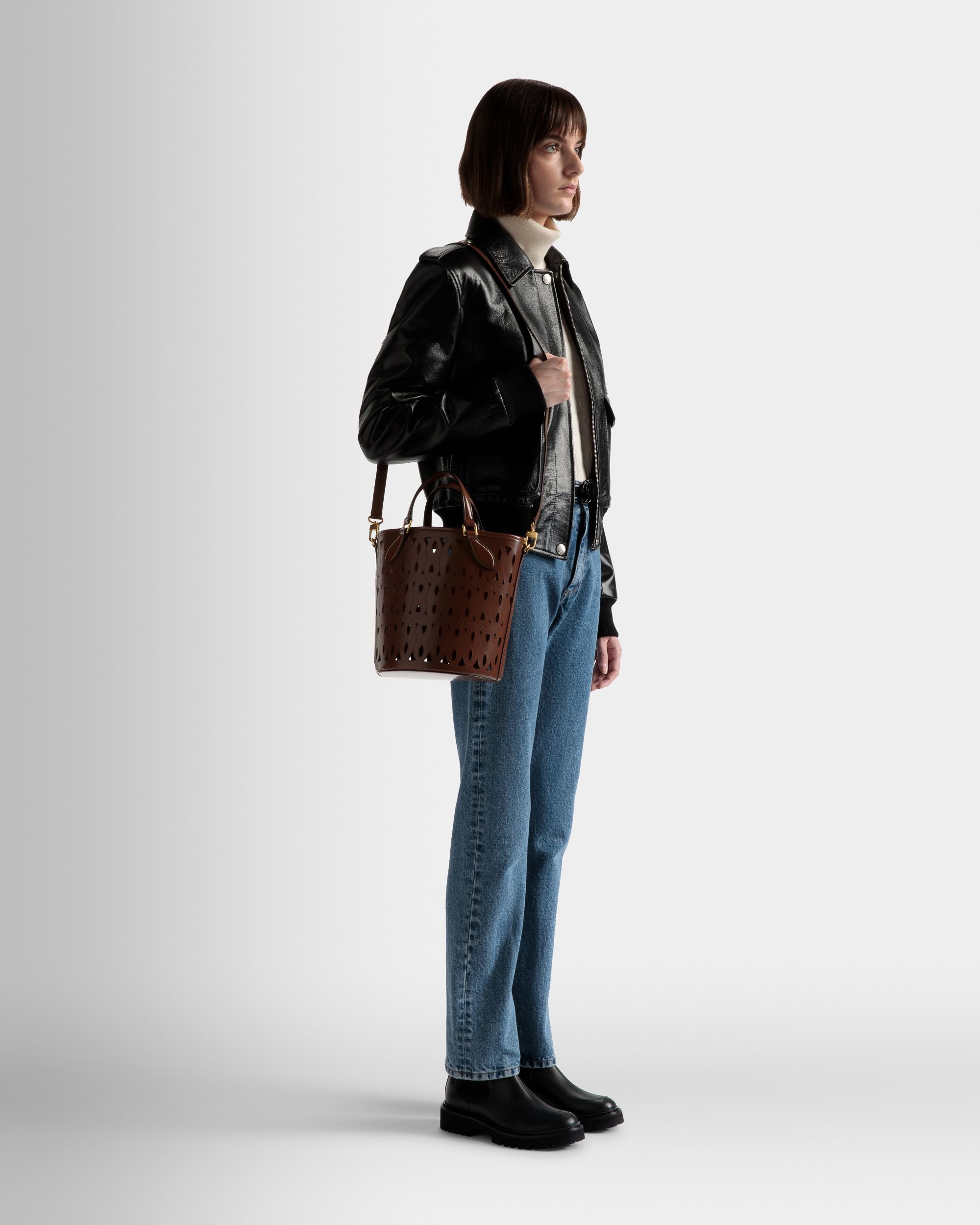Bolso Cubo Lago De Piel Marrón - Mujer - Bally - 02