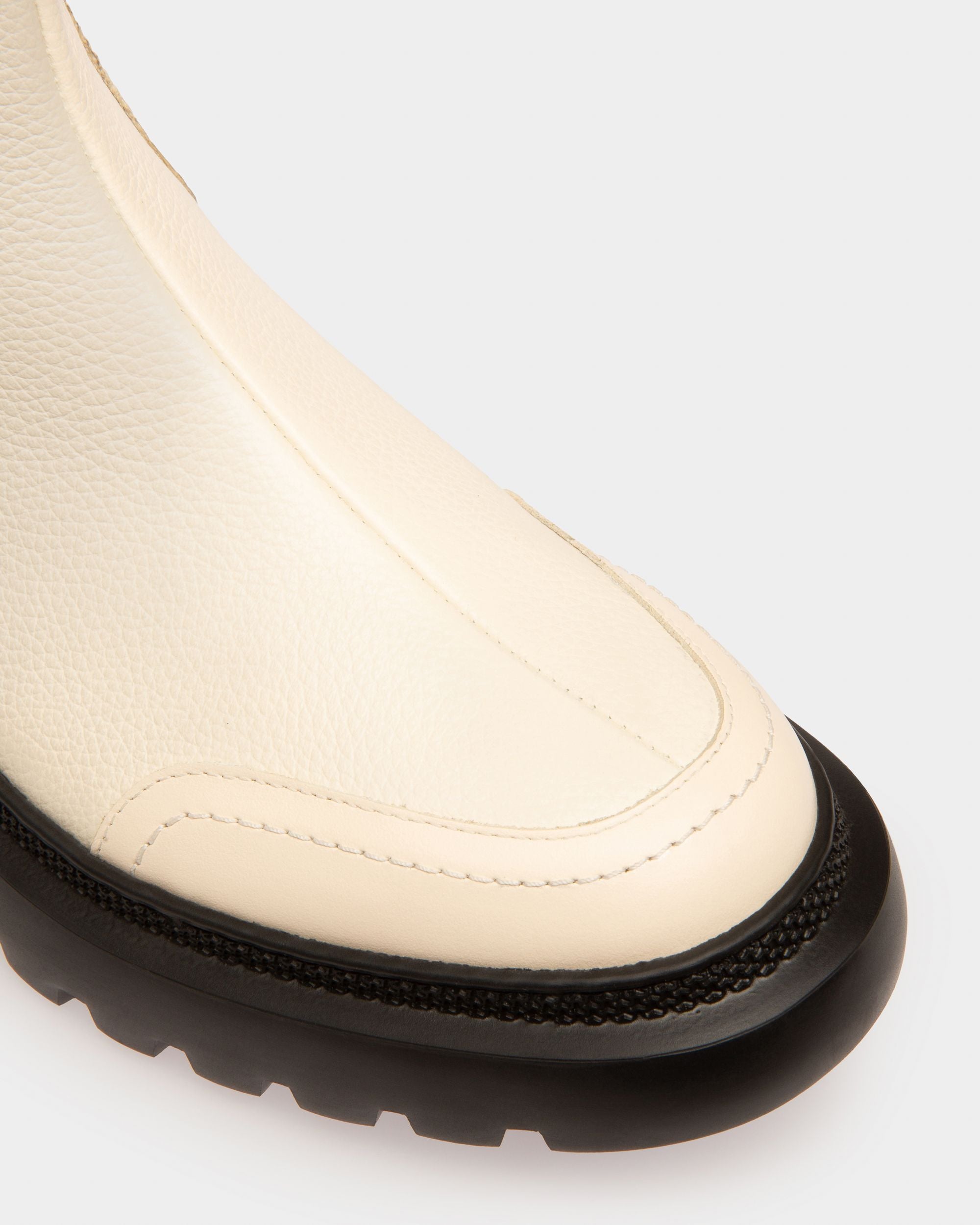 Bota Ginny Flat De Piel Blanco Hueso - Mujer - Bally - 06