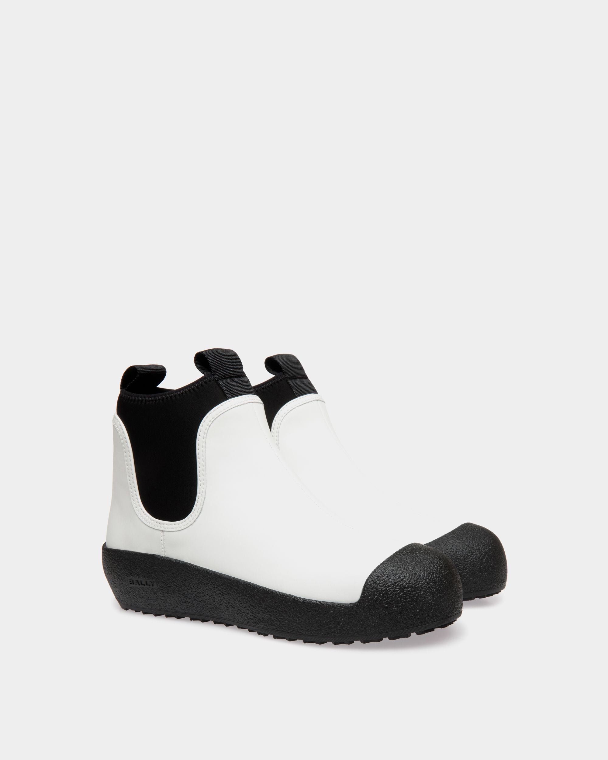 Bally Curling Booties In White Leather - Women's - Bally - 02