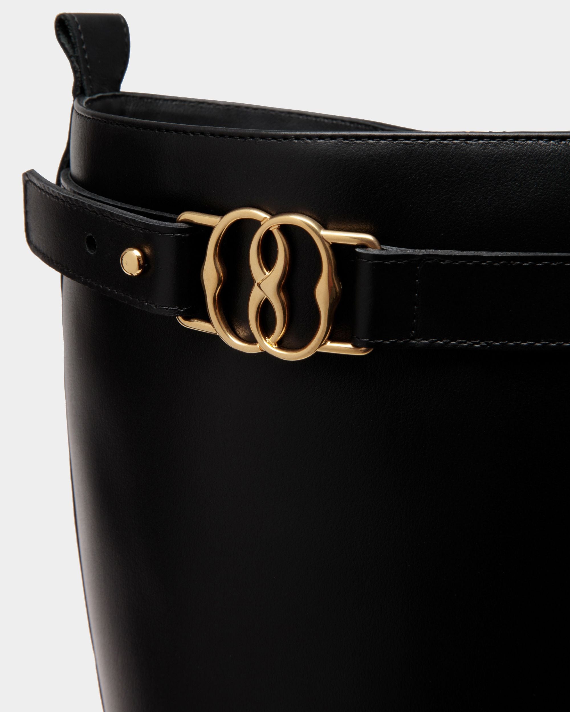 Botas Altas Enga De Piel Negra - Mujer - Bally - 04