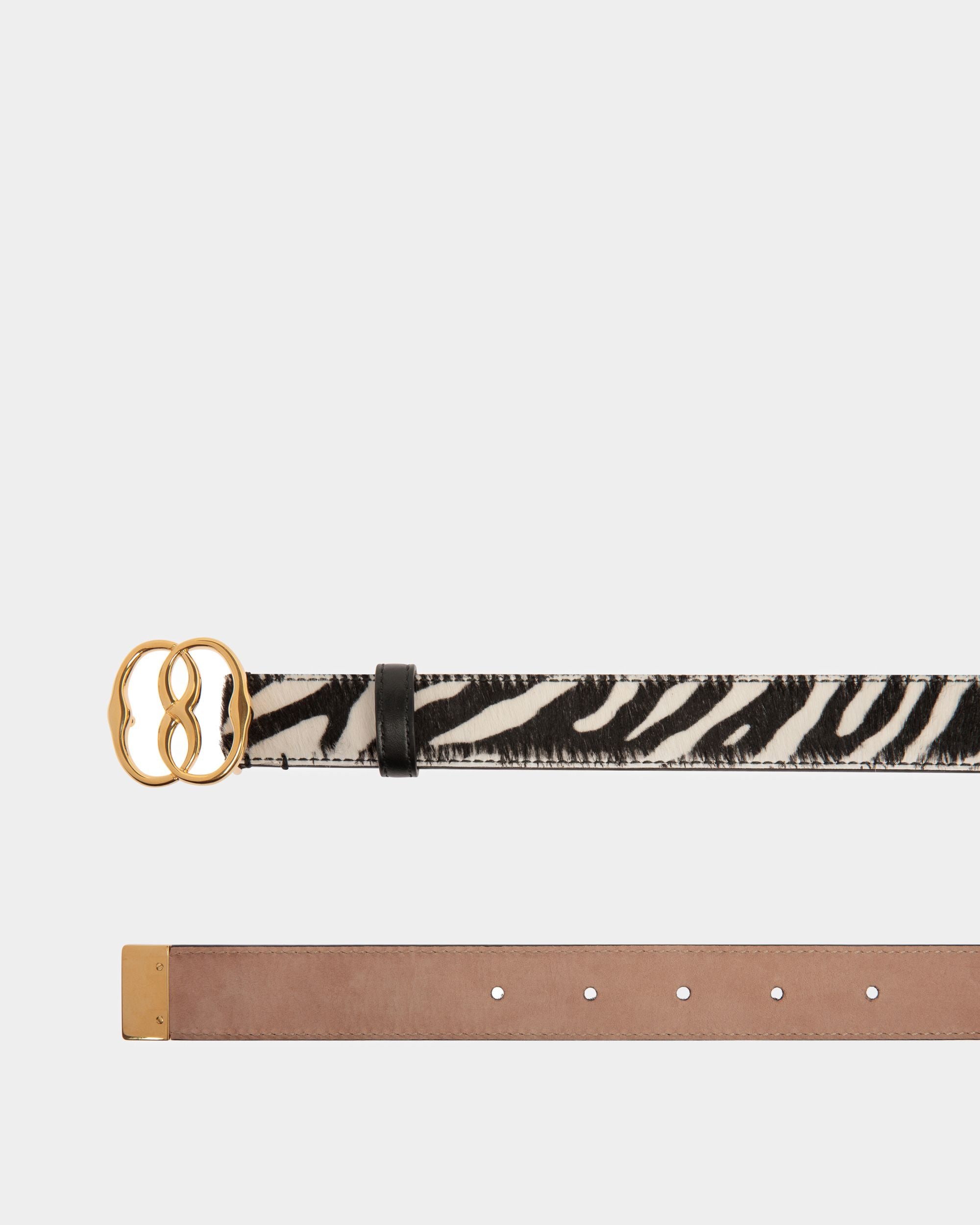 Cinturón Fijo Emblem De Piel De Becerro Con Pelo Blanca Y Negra - Mujer - Bally - 02