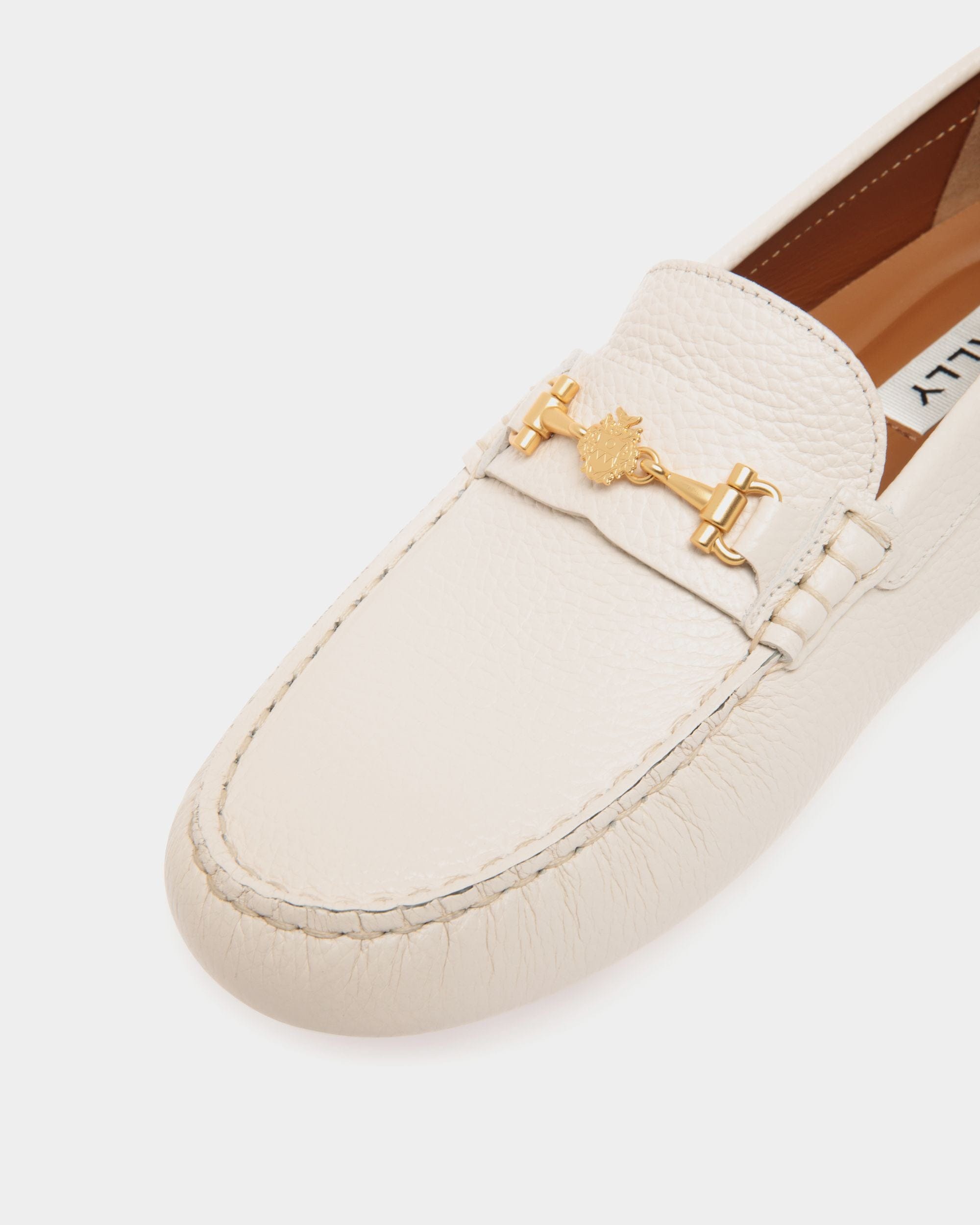 Kerbs Driver in White Grained Leather - Women's - Bally - 05