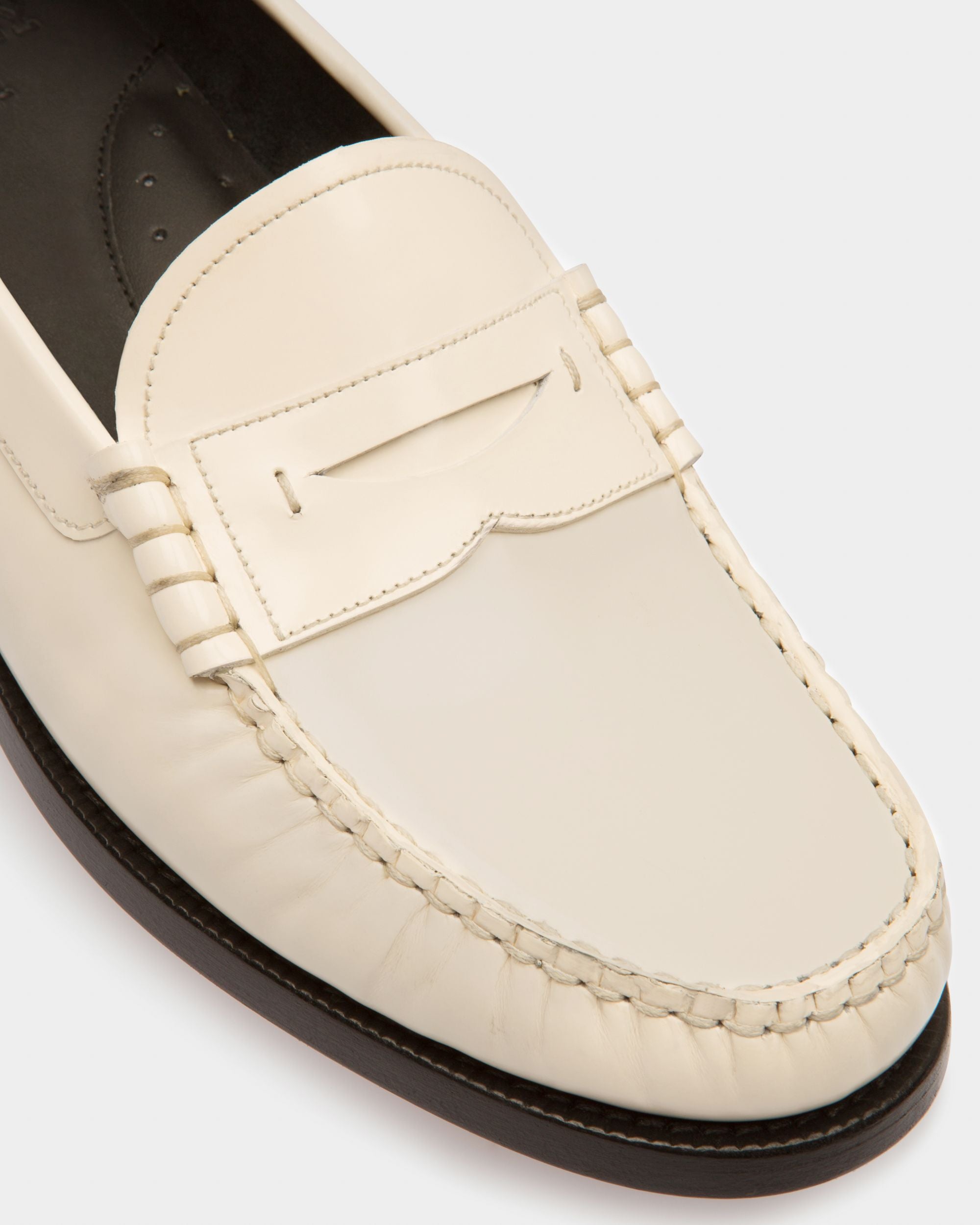 Coelo Mocasines En Piel De Color Crema - Mujer - Bally - 06