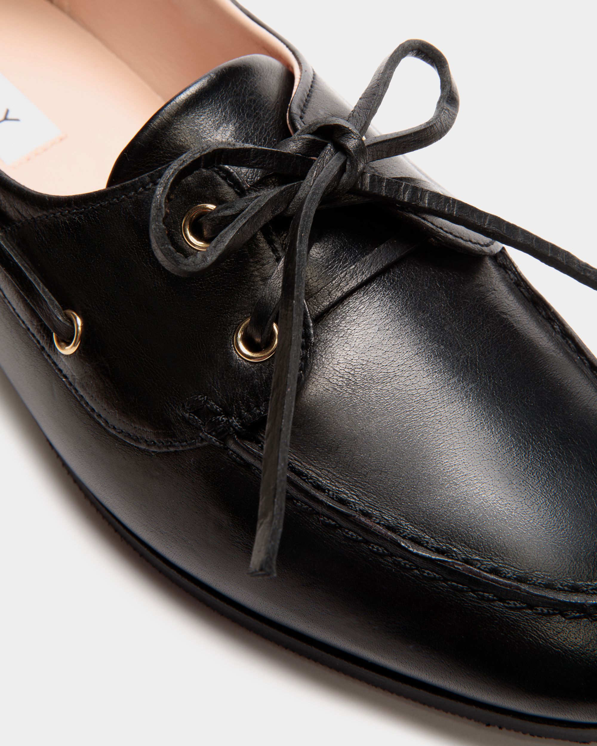 Mocasín Plume En Cuero Negro - Mujer - Bally - 05