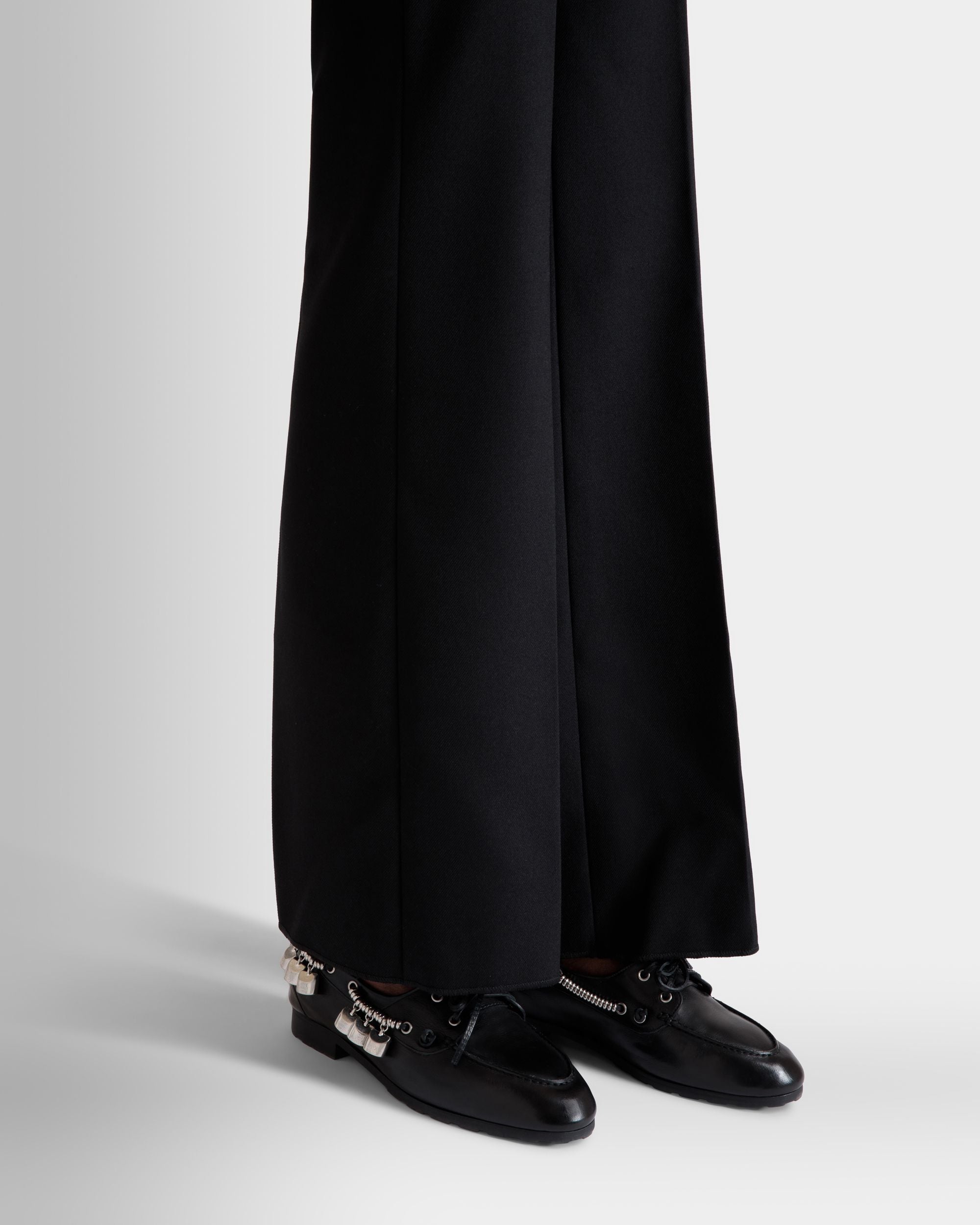 Plume Moccasin In Black Leather - Women's - Bally - 02