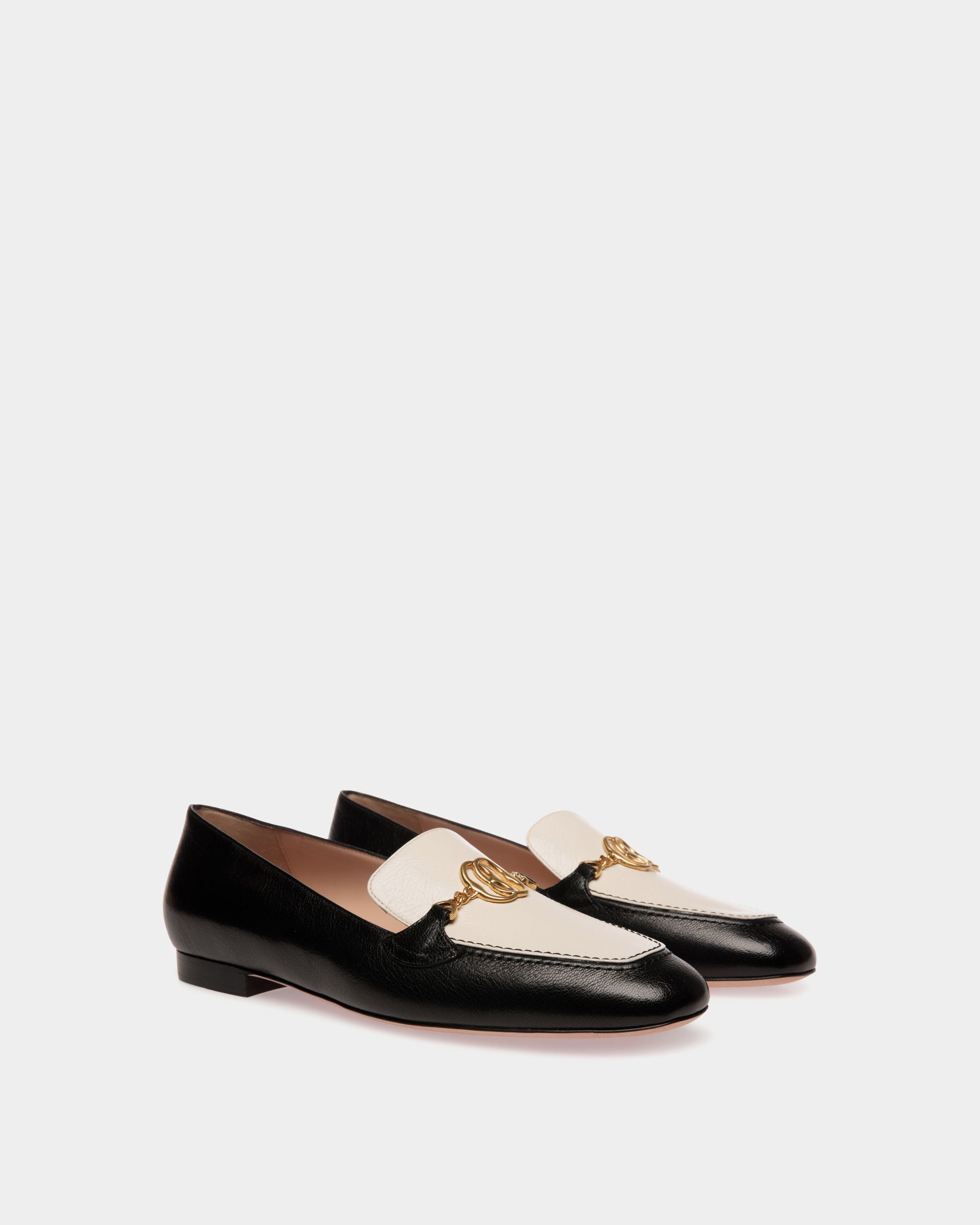 Mocasín Daily Emblem De Piel Negra Y Blanca - Mujer - Bally - 02