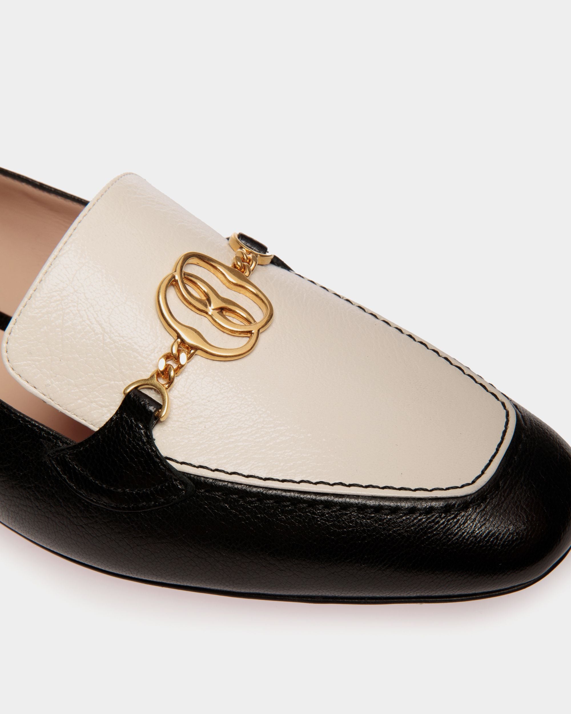 Mocasín Daily Emblem De Piel Negra Y Blanca - Mujer - Bally - 04