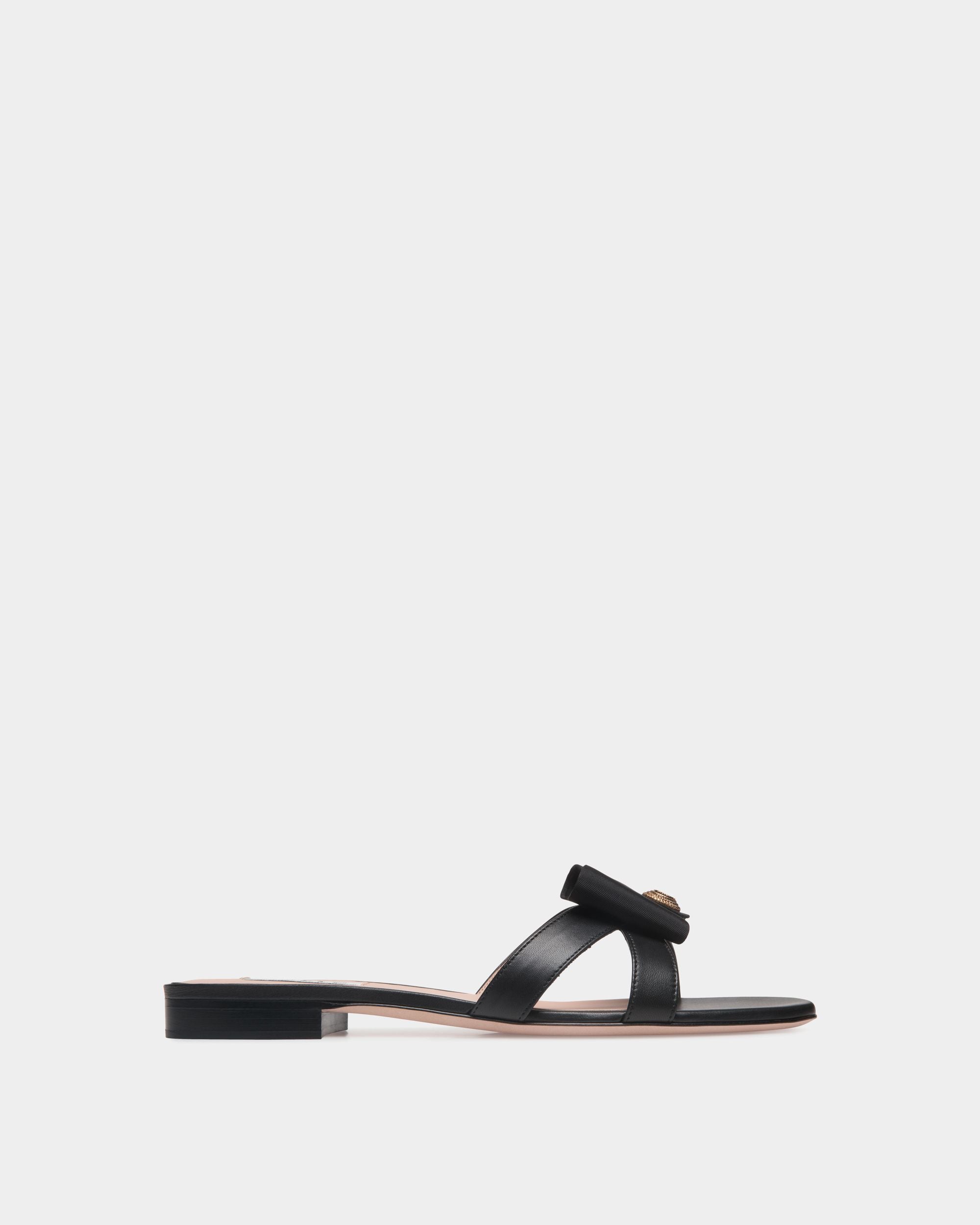 B-Bow Flat Sandal in Black Leather - Mujer - Bally - 01