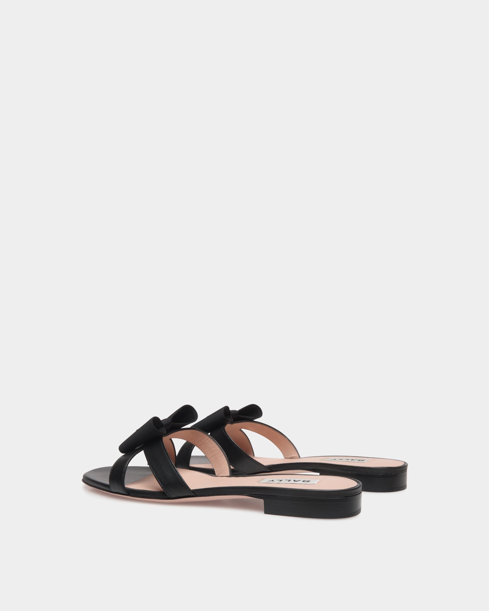 B-Bow Flat Sandal in Black Leather - Mujer - Bally - 03