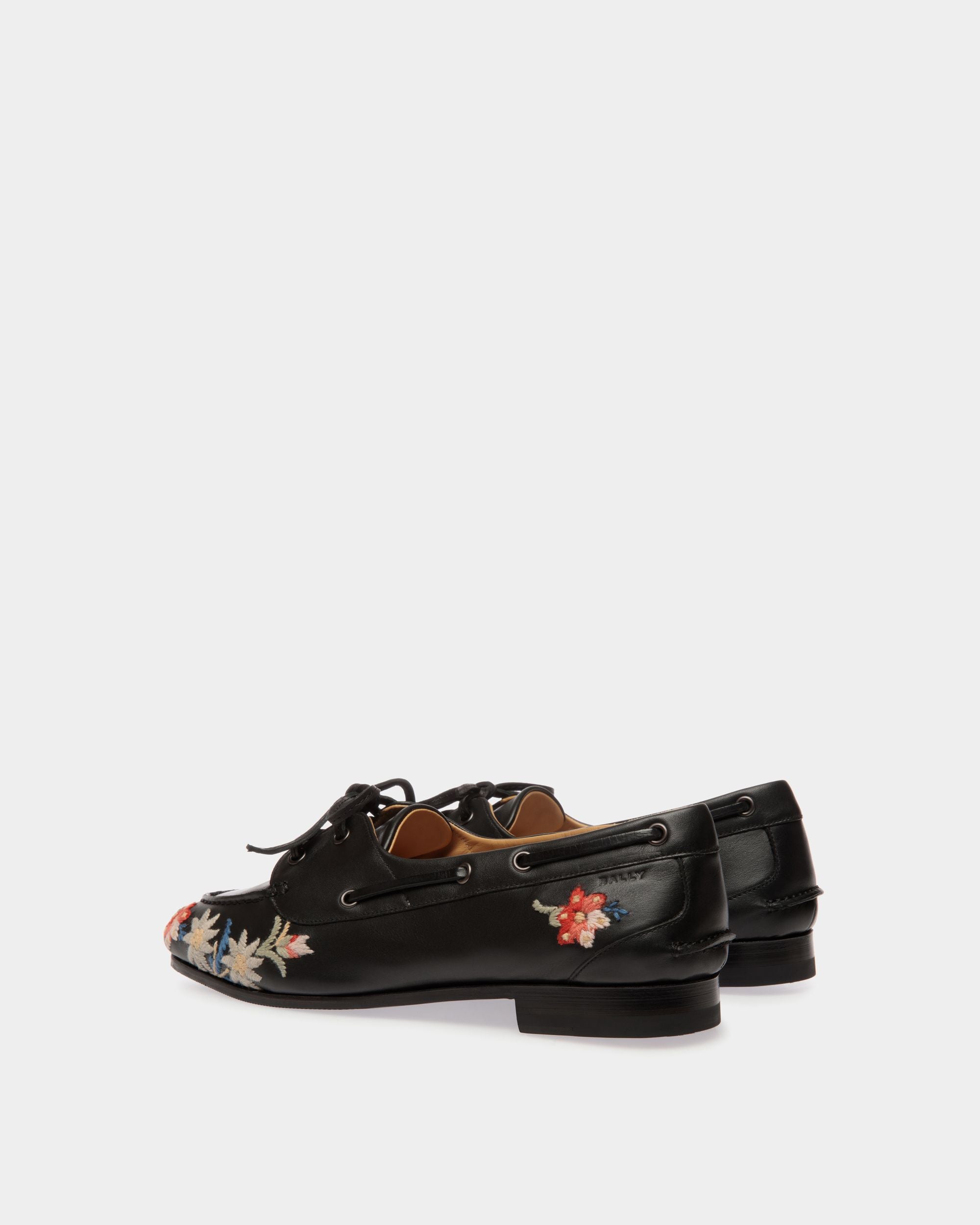 Mocasín De La Cápsula Winter De Piel Negra Con Alpine Flowers - Mujer - Bally - 03