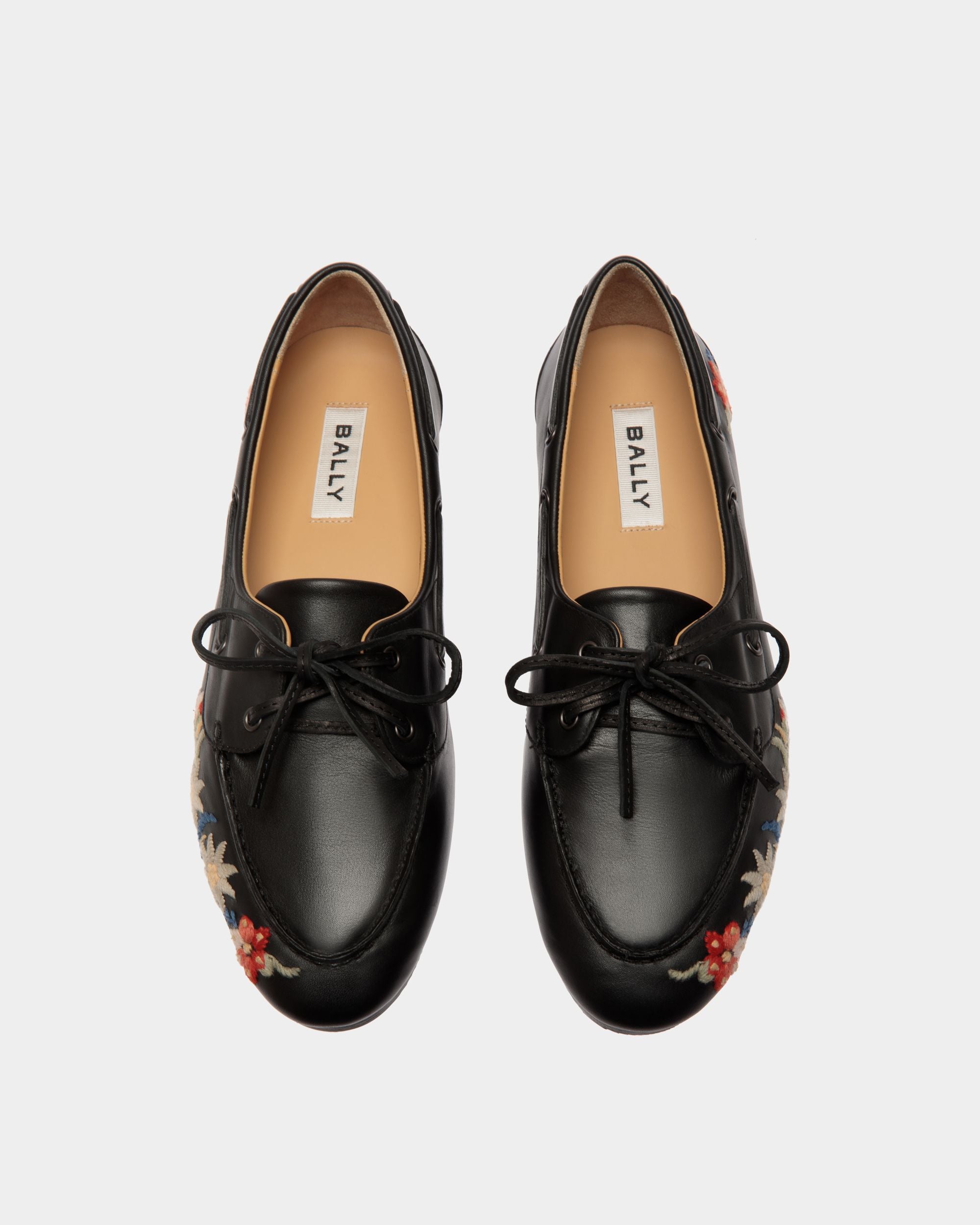 Mocasín De La Cápsula Winter De Piel Negra Con Alpine Flowers - Mujer - Bally - 04