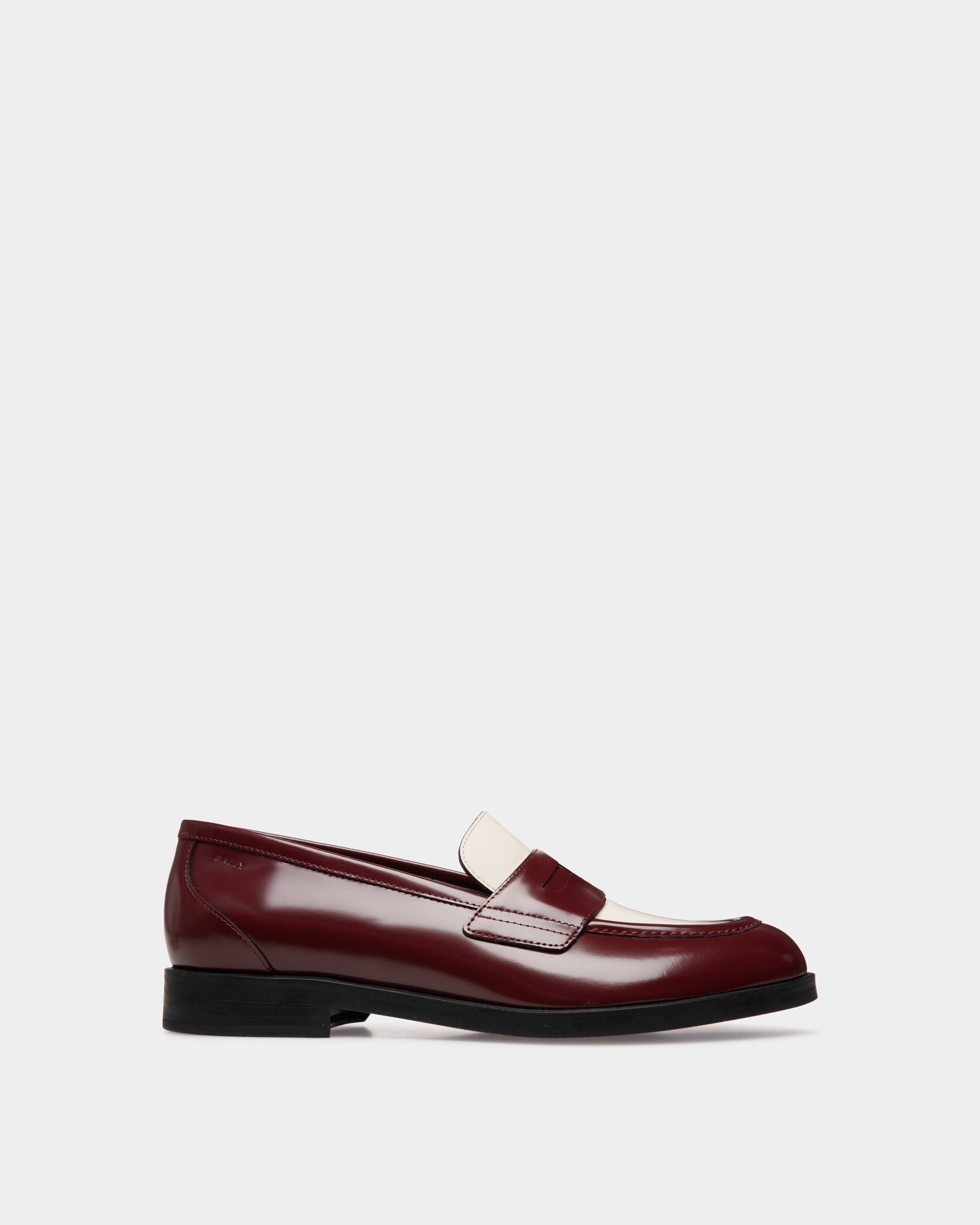 Egli Flat In Red Leather - Women's - Bally - 01