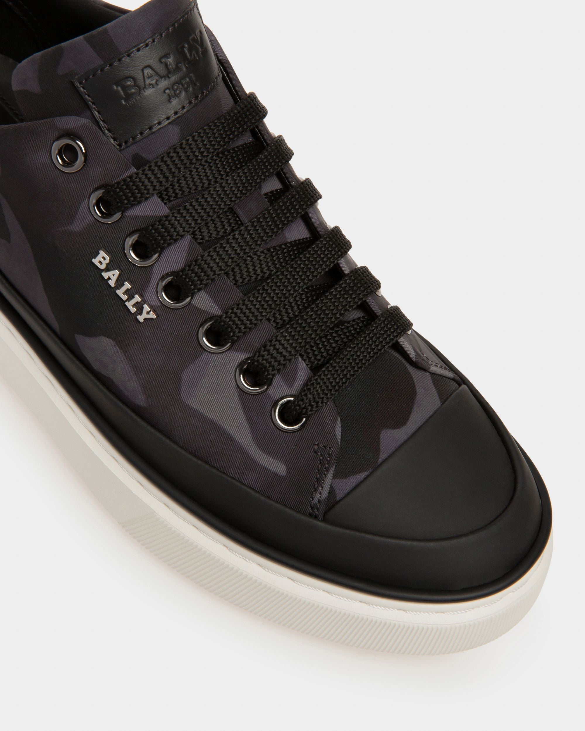 Maily Zapatillas En Poliéster Reciclado Y Piel De Color Negro - Mujer - Bally - 06
