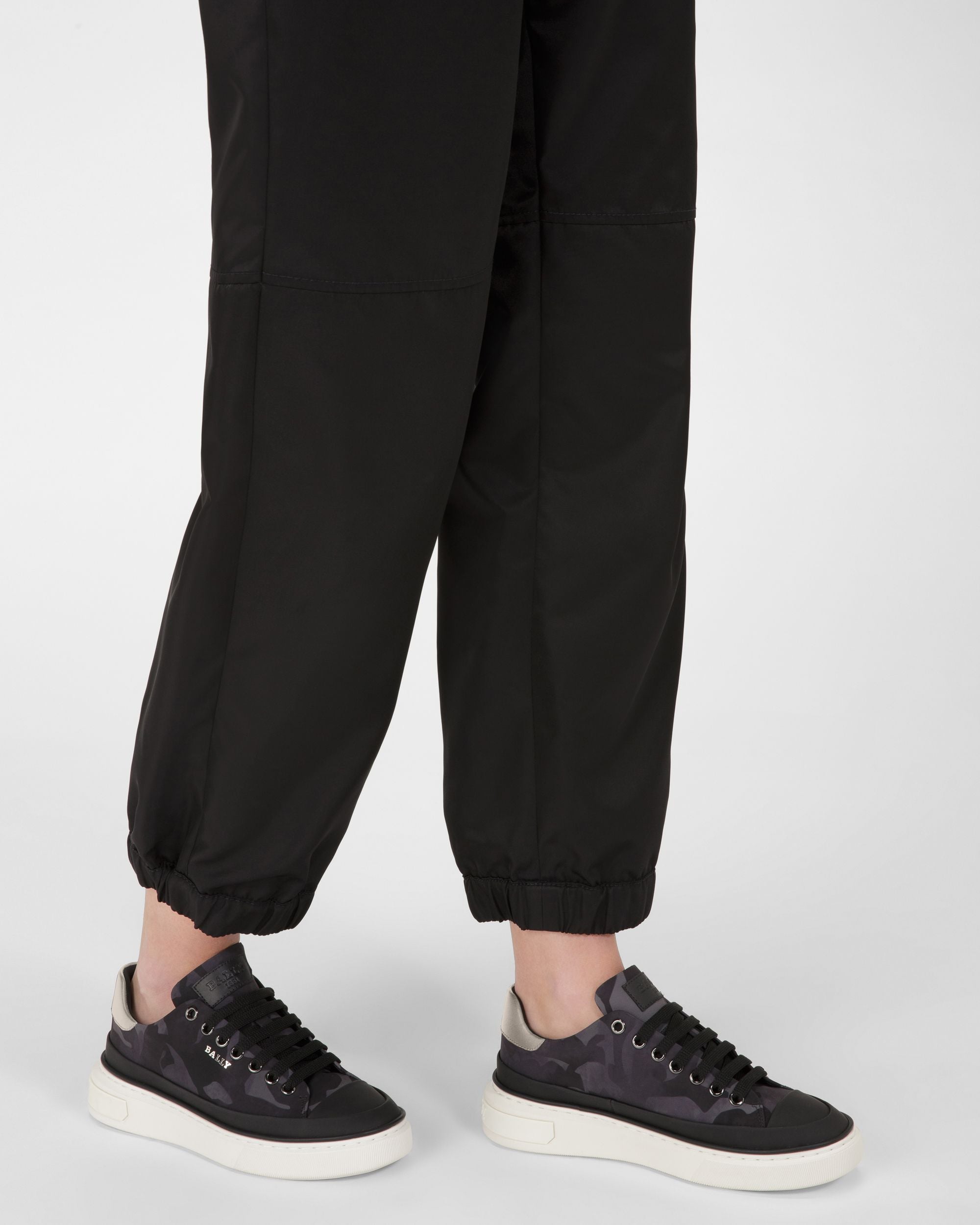 Maily Zapatillas En Poliéster Reciclado Y Piel De Color Negro - Mujer - Bally - 07