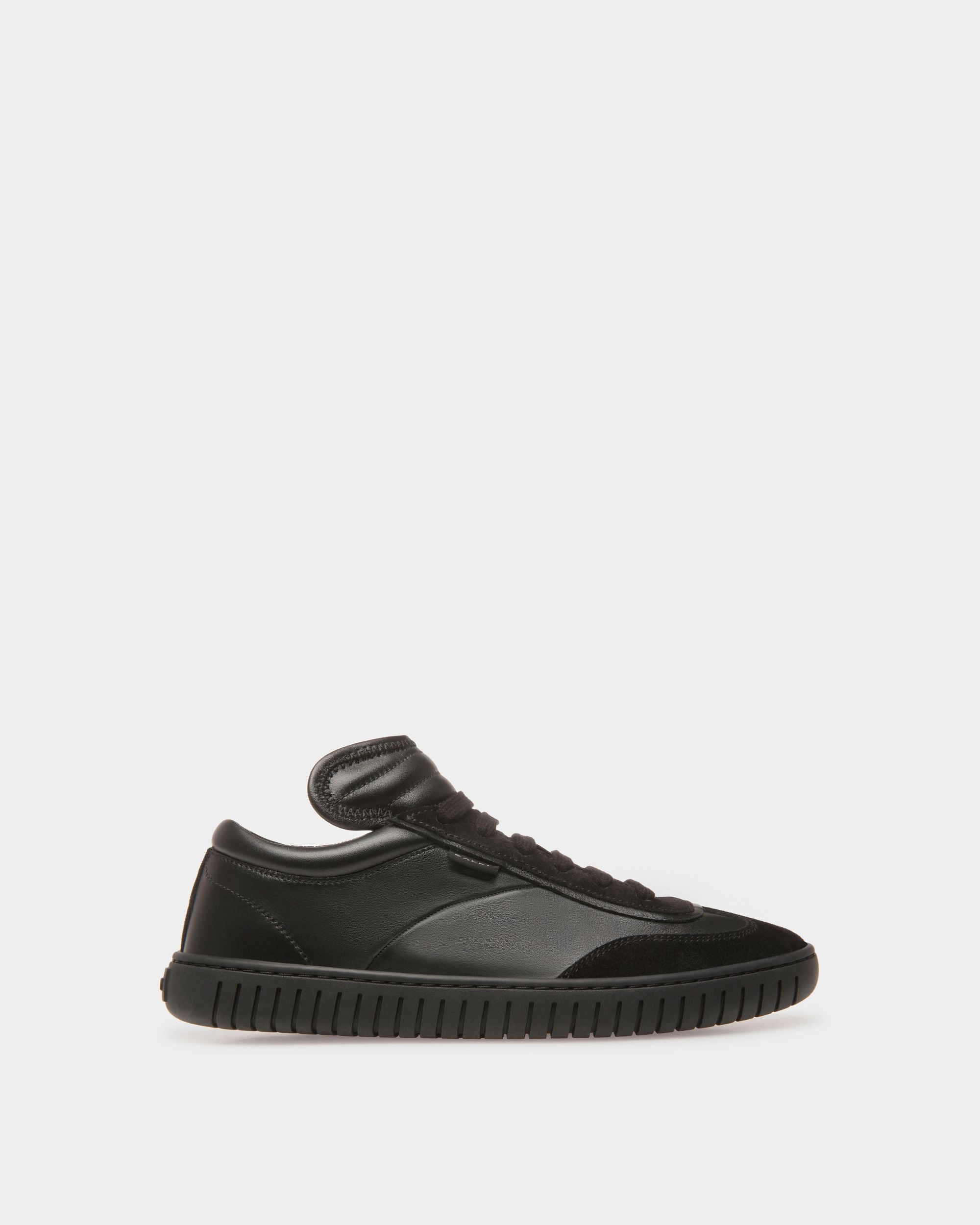 Zapatillas Player De Piel En Negro - Mujer - Bally - 01