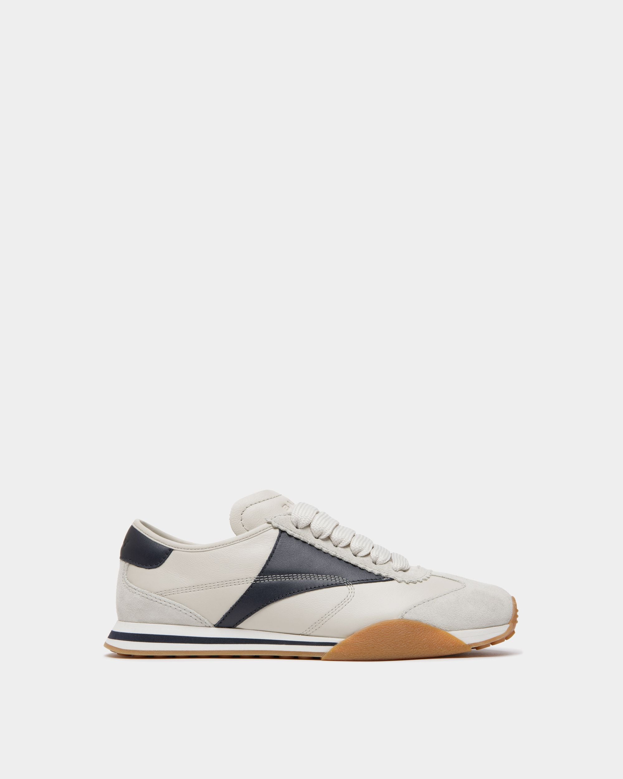 Sussex Sneaker En Cuero Blanco Y Navy Blue - Mujer - Bally - 01