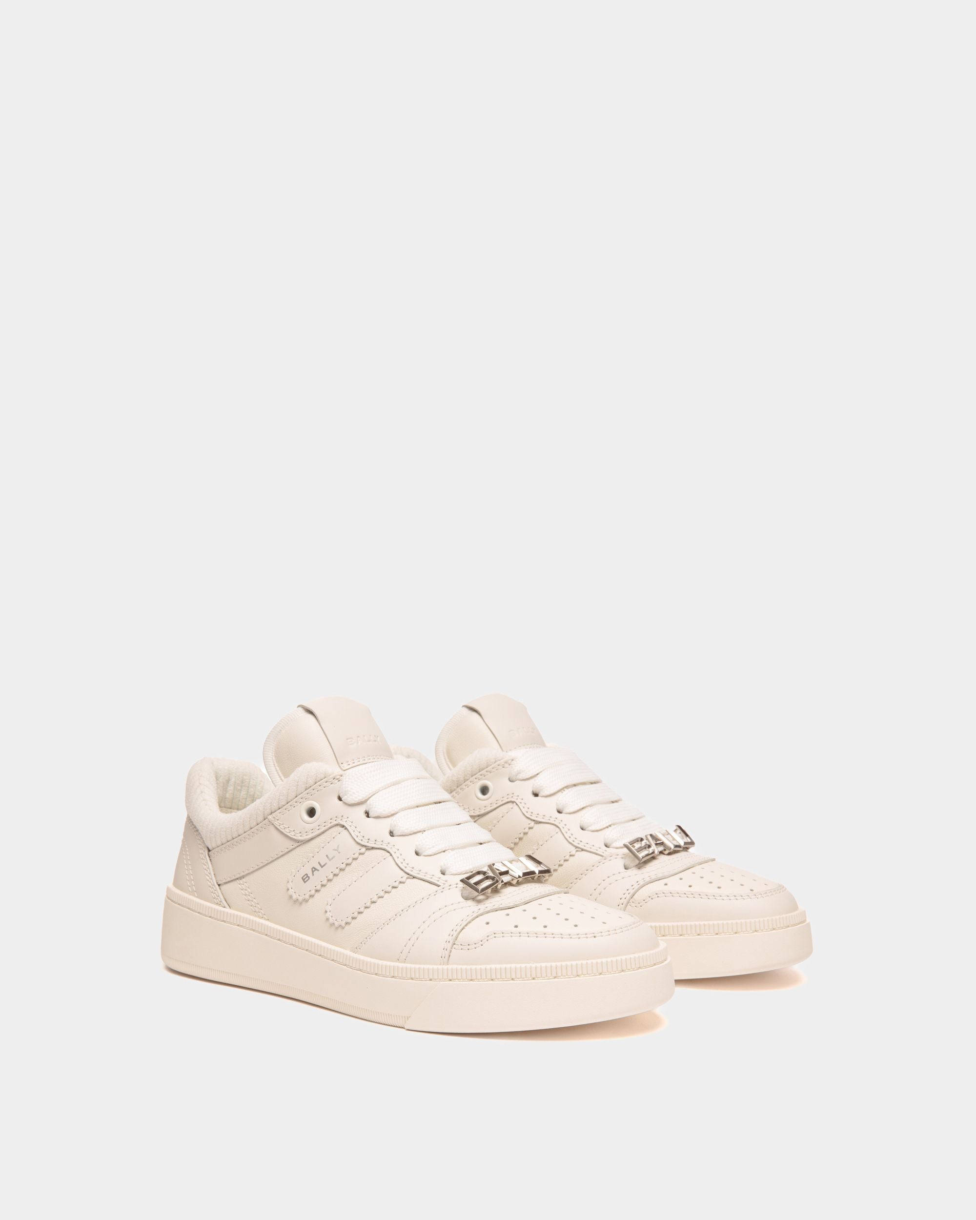 Zapatilla Raise De Piel En Blanco - Mujer - Bally - 02