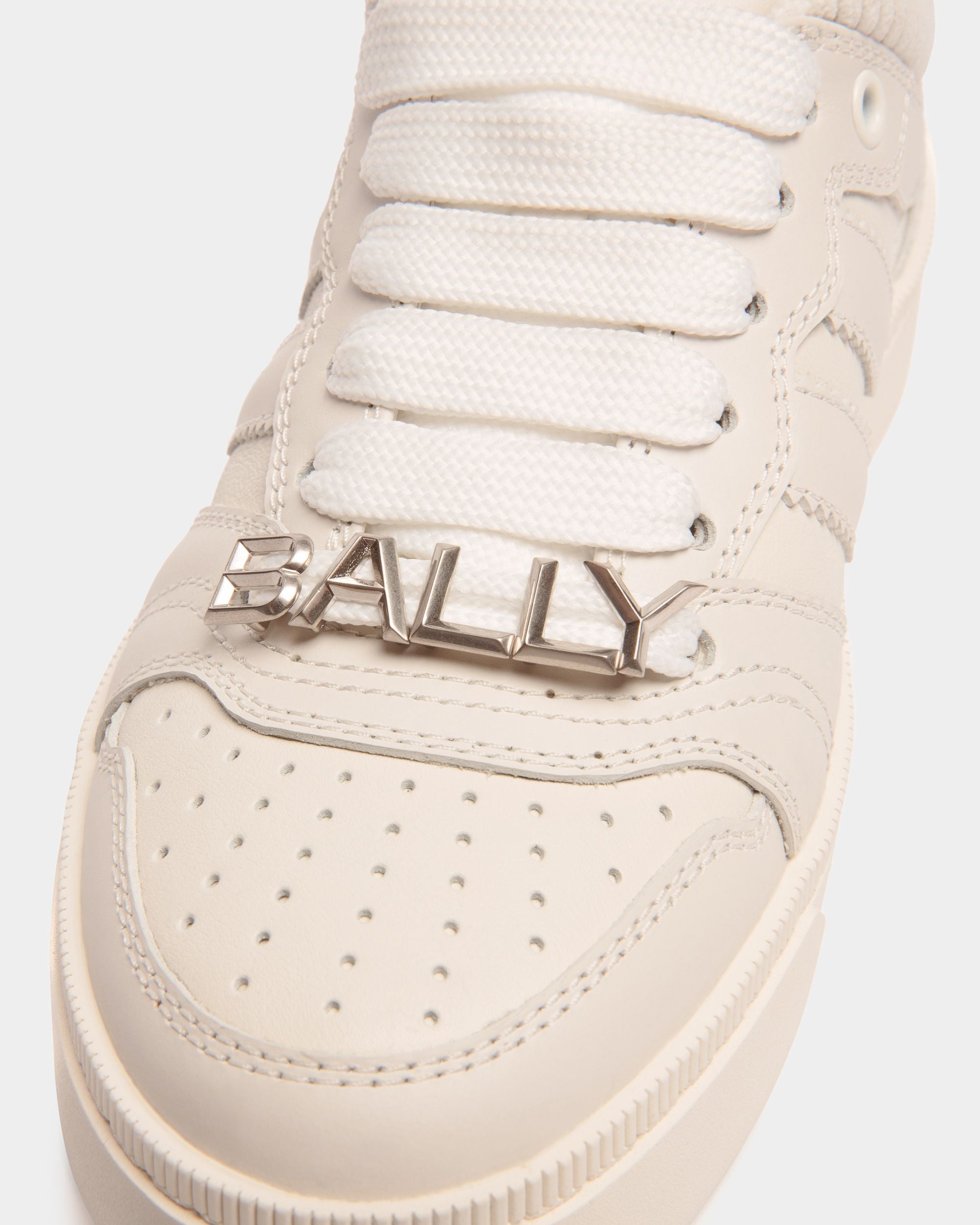 Zapatilla Raise De Piel En Blanco - Mujer - Bally - 05