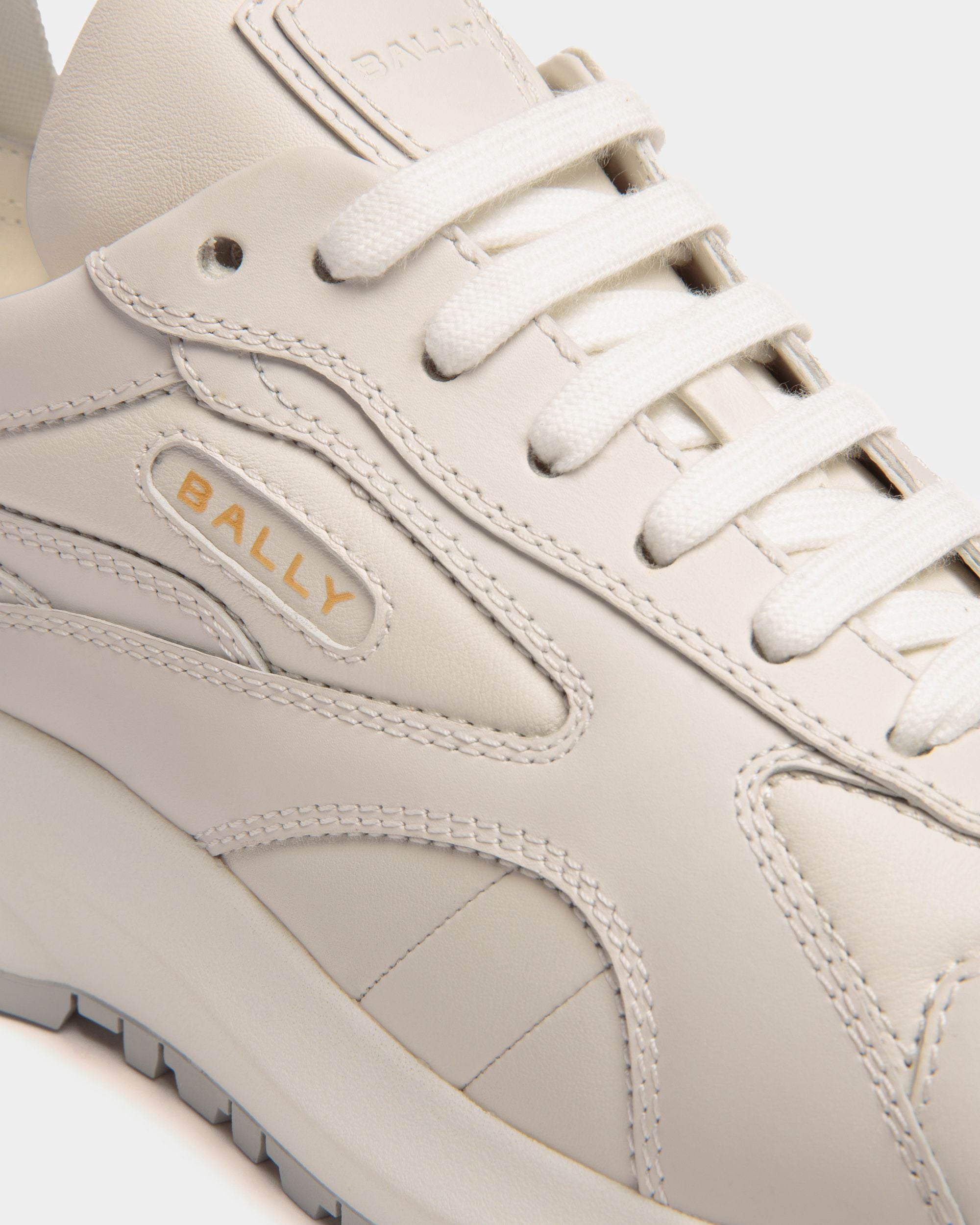 Outline Sneaker In White Leather - Women's - Bally - 05