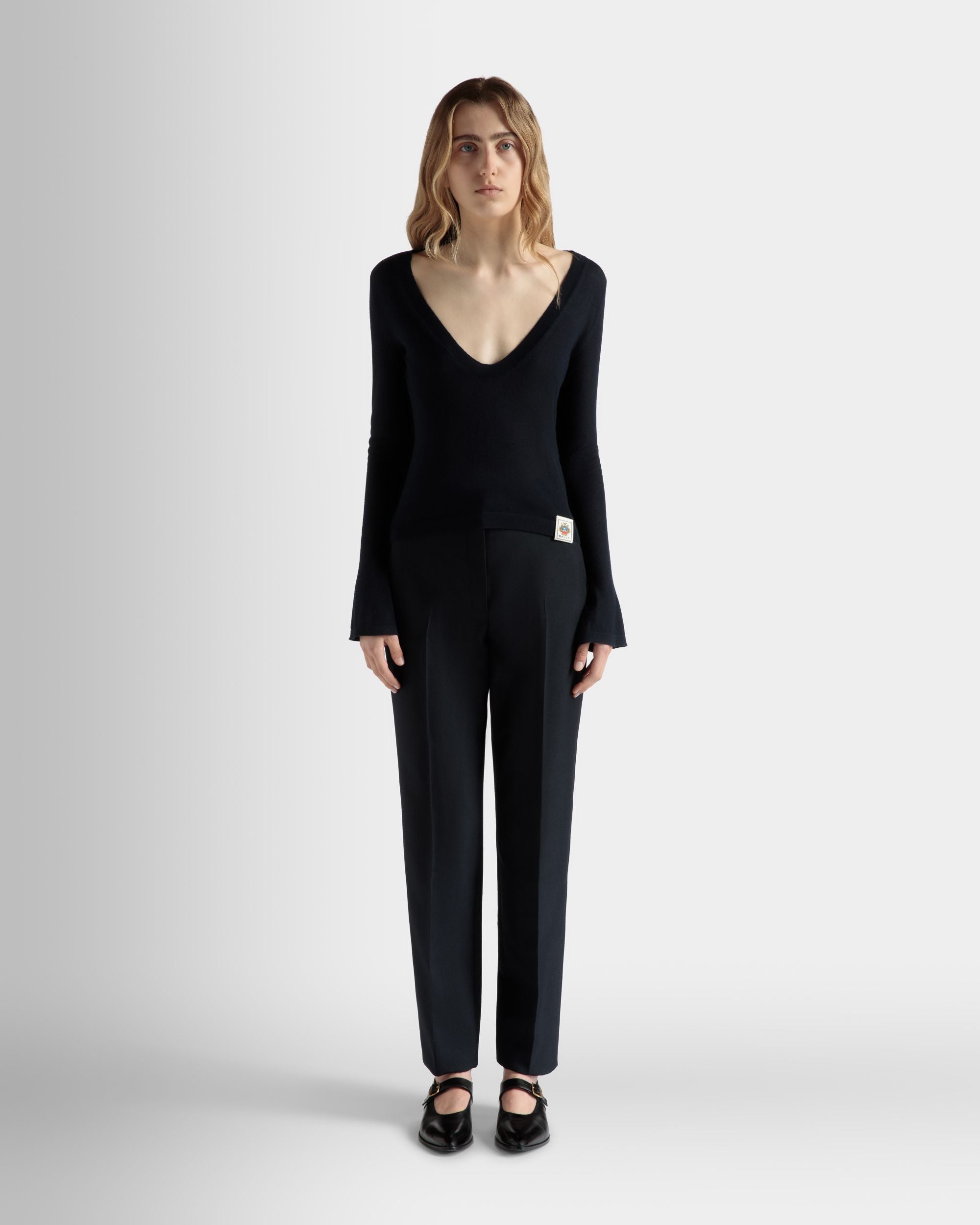 Top De Punto Con Cuello De Pico De Cachemira Navy Blue - Mujer - Bally - 02