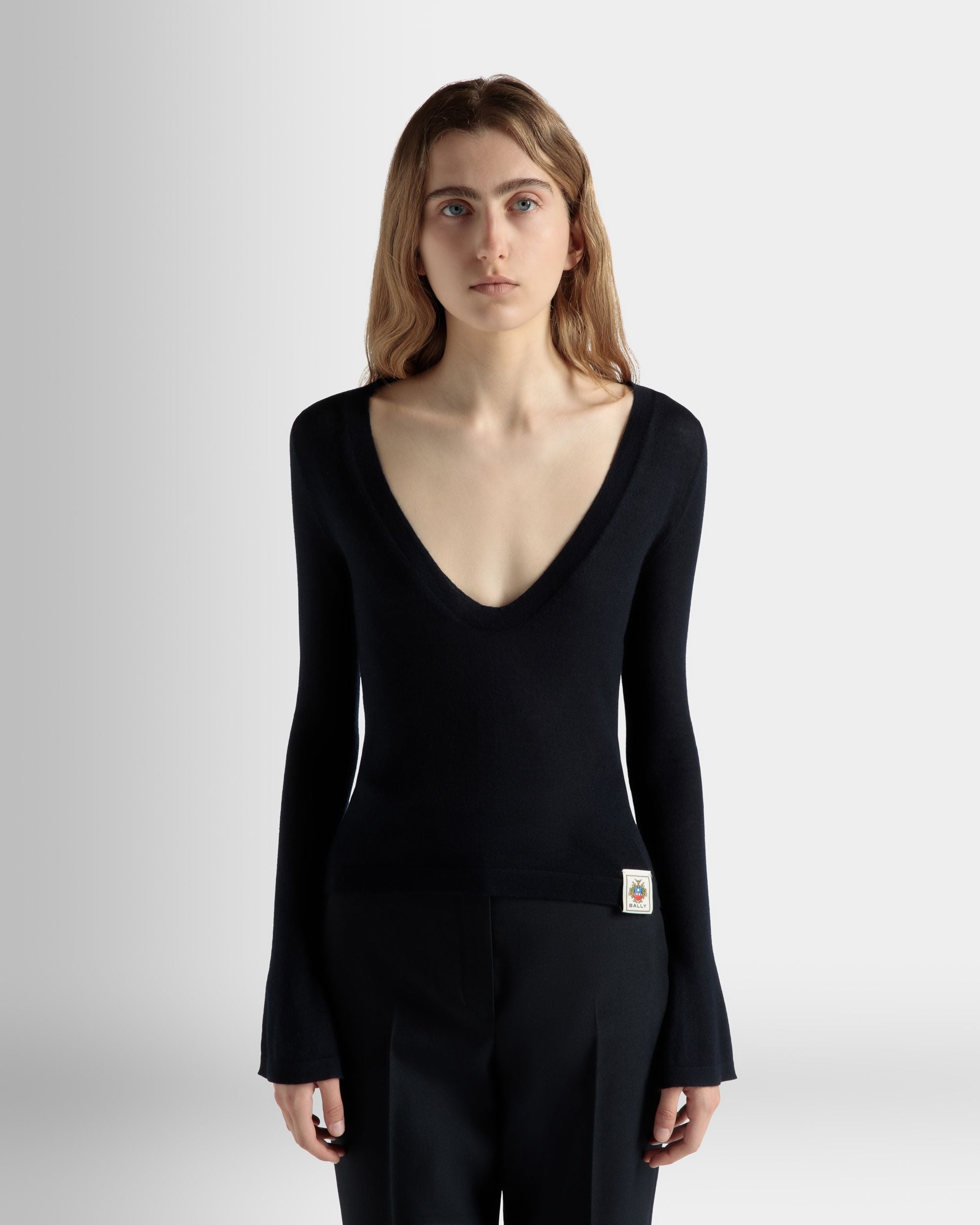 Top De Punto Con Cuello De Pico De Cachemira Navy Blue - Mujer - Bally - 03