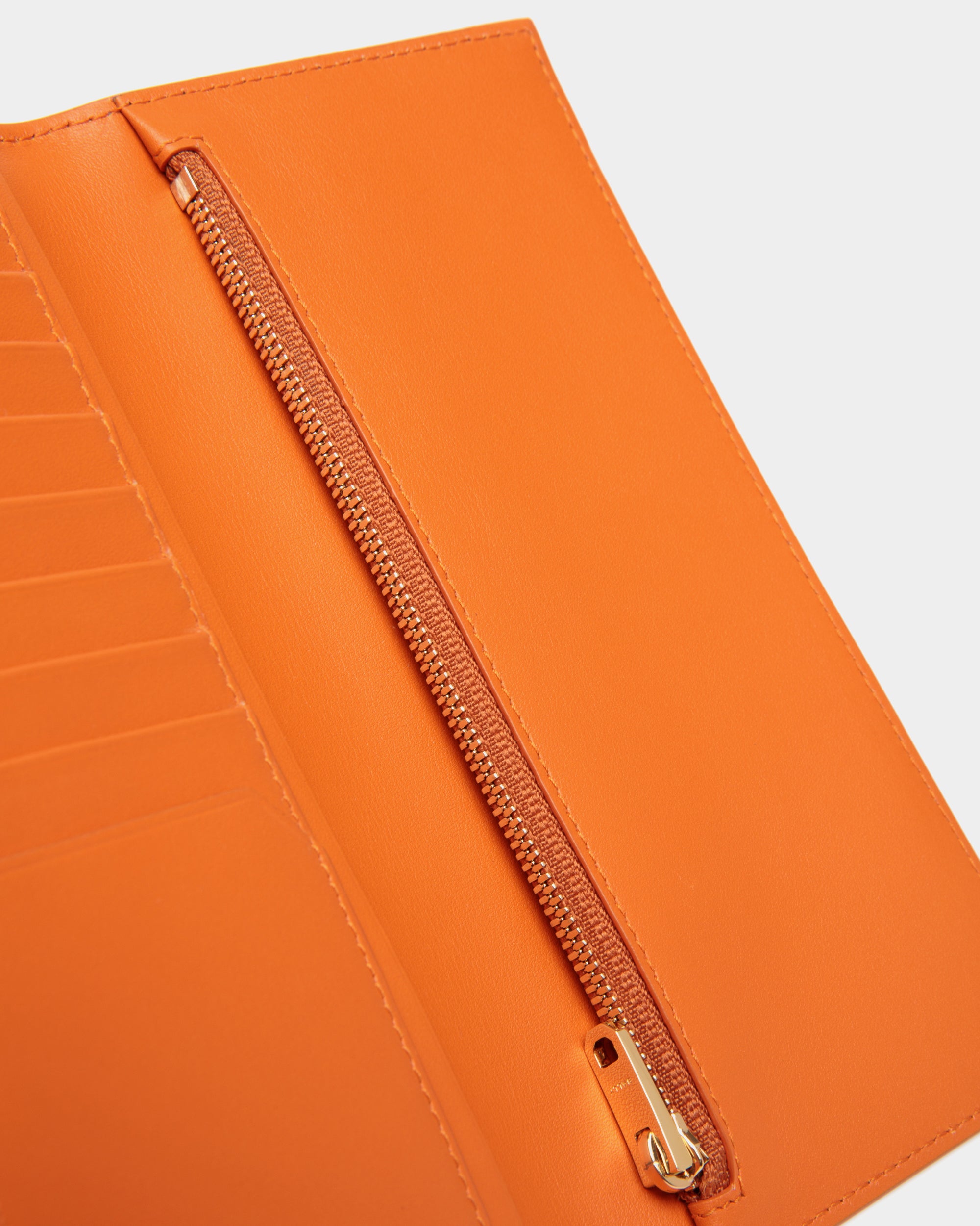 Cartera Alargada Lock Me De Piel Granulada Koi Orange - Mujer - Bally - 05