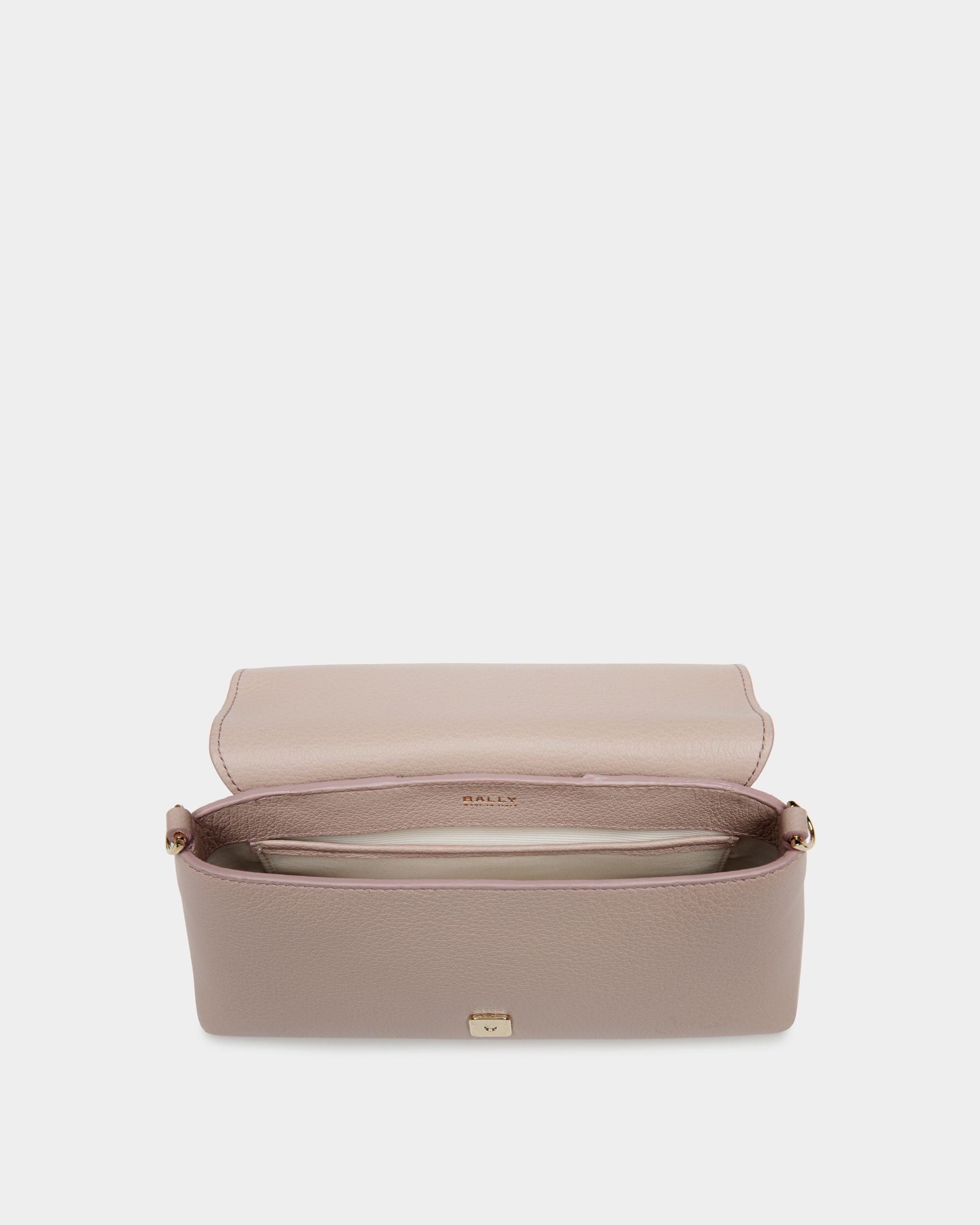 Minibolso Multiusos Lock Me De Piel Granulada Light Beige - Mujer - Bally - 03