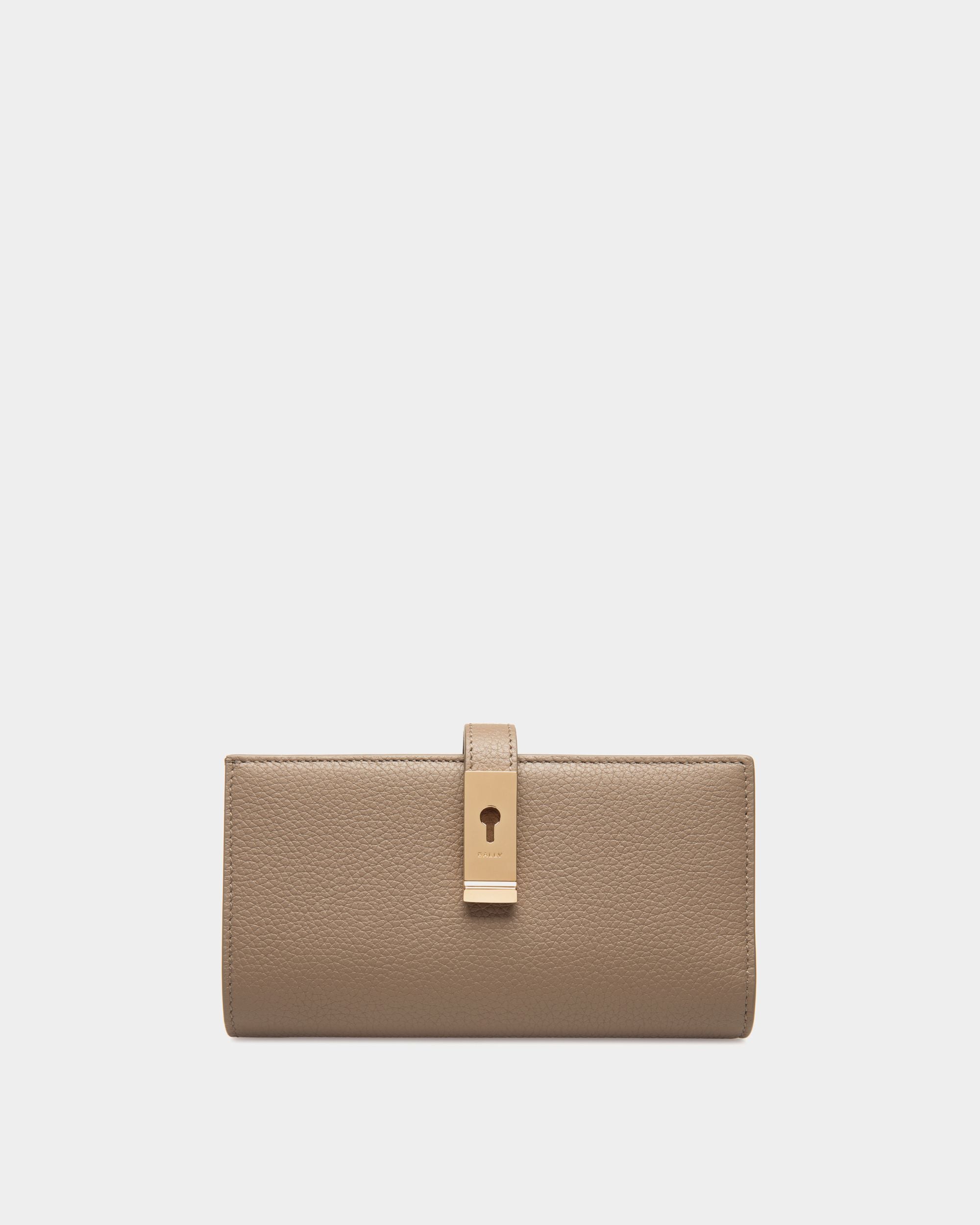 Cartera Alargada Lock Me De Piel Granulada Topo - Mujer - Bally - 01