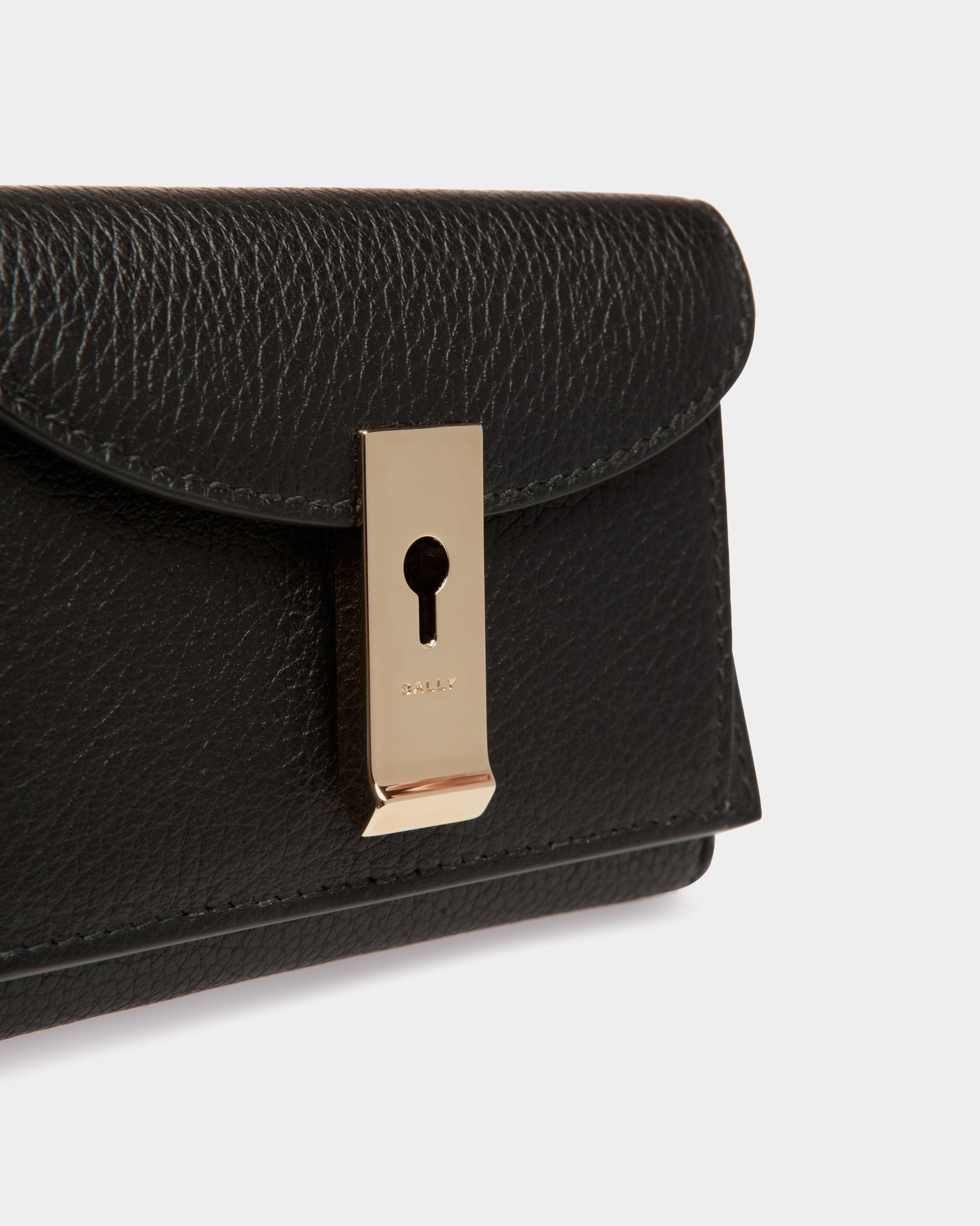 Cartera Lock Me De Piel Granulada Negra - Mujer - Bally - 04