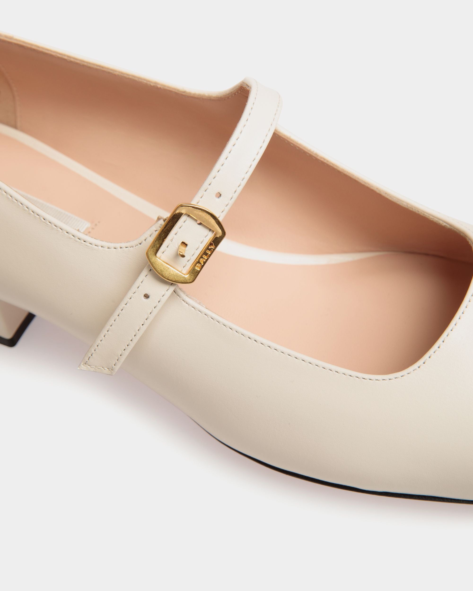 Zapato De Salón Ballyrina De Piel Blanca - Mujer - Bally - 06
