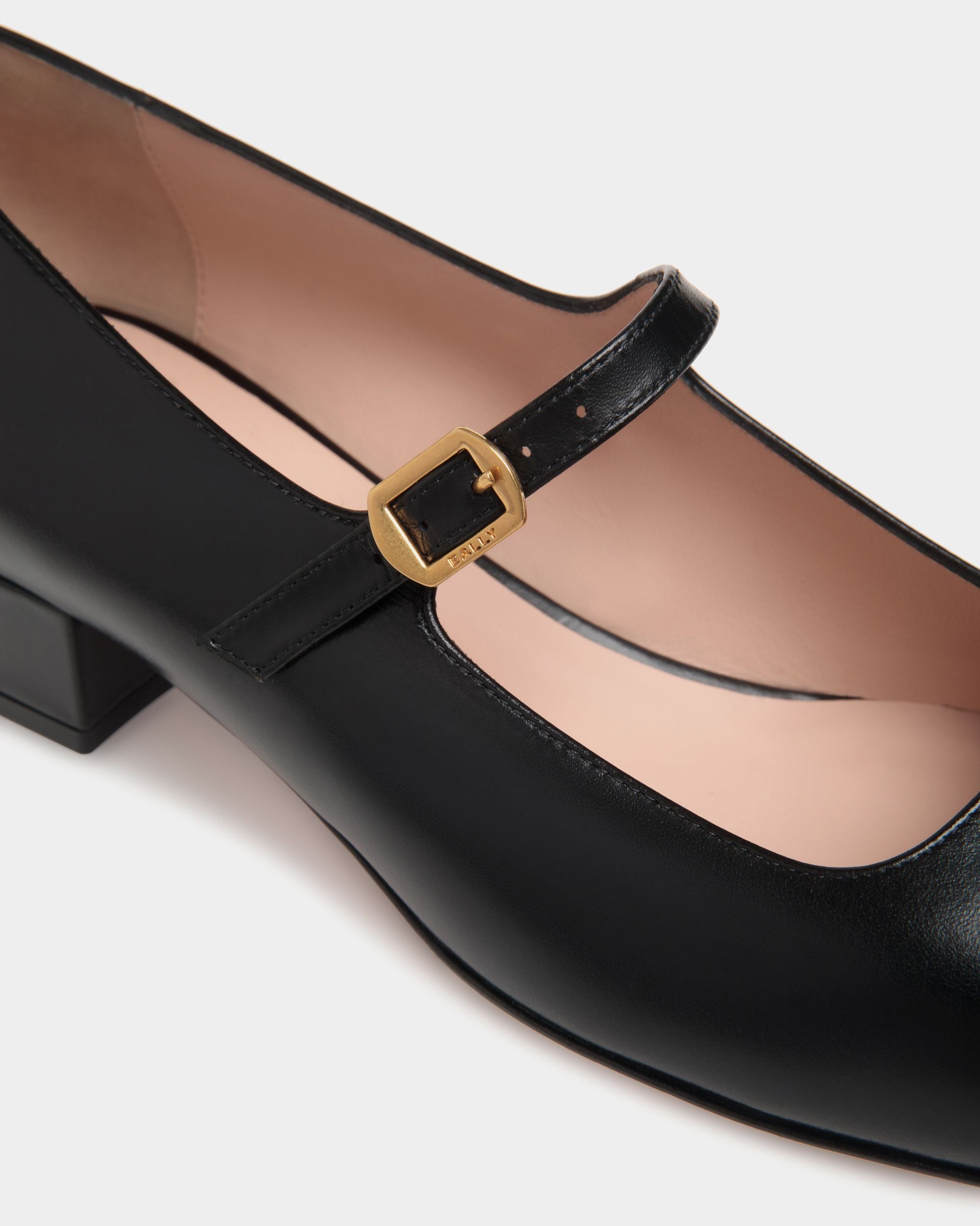 Ballyrina Pump in Black Leather - Mujer - Bally - 05